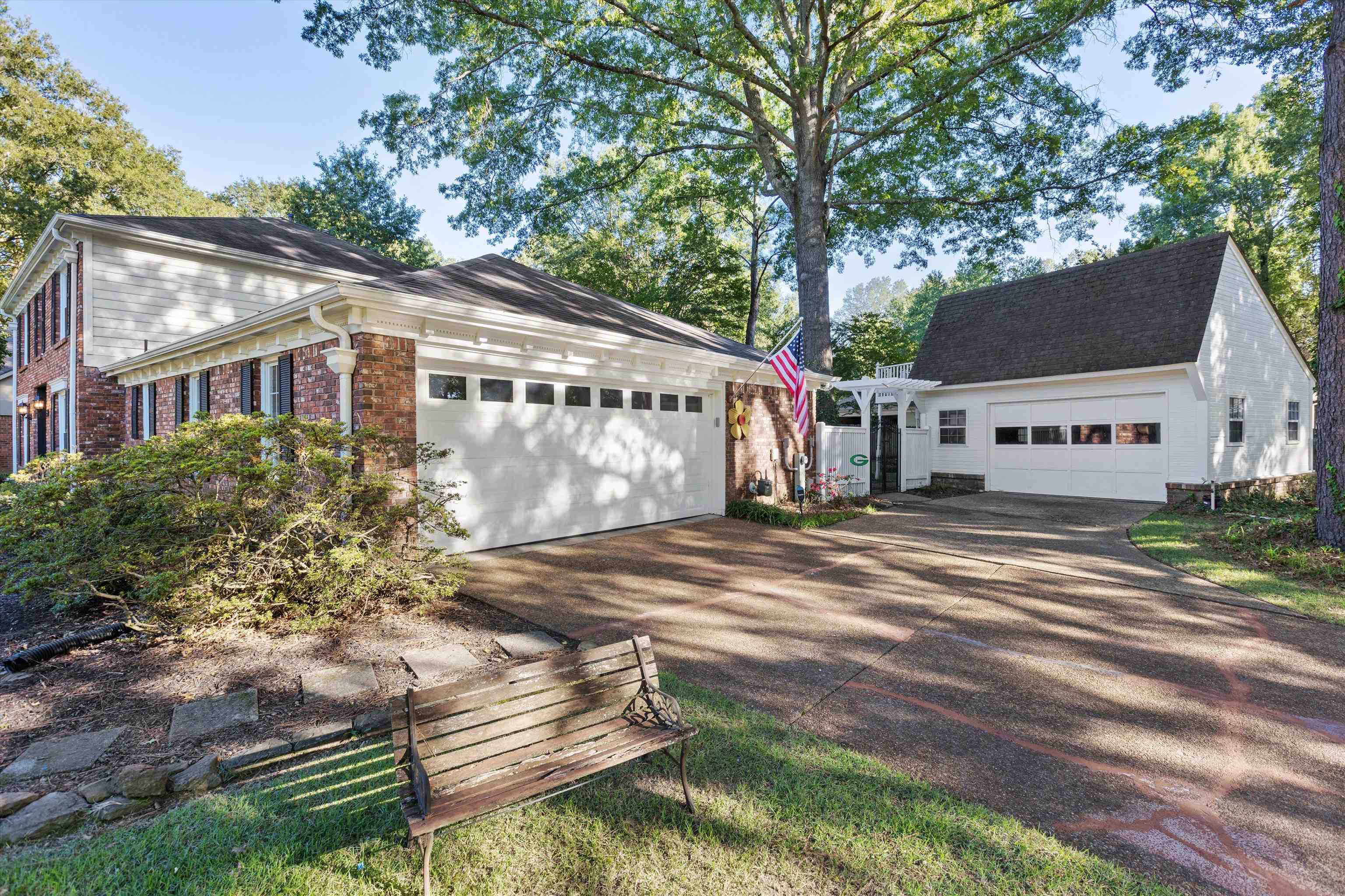 9027 LATIMER DR