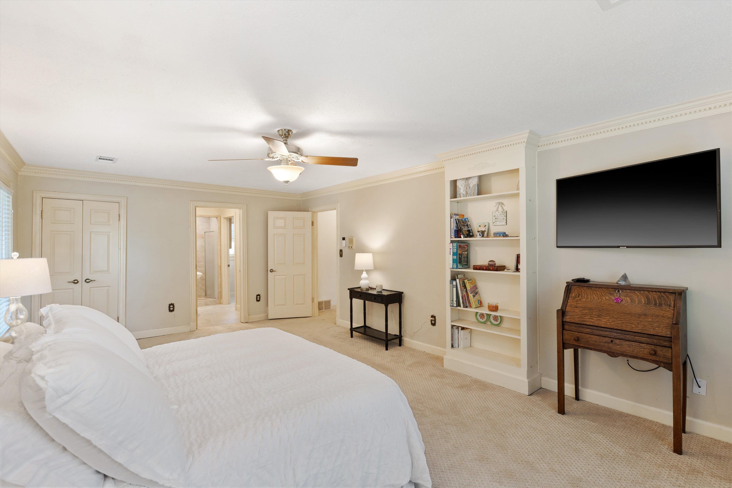 9027 LATIMER DR