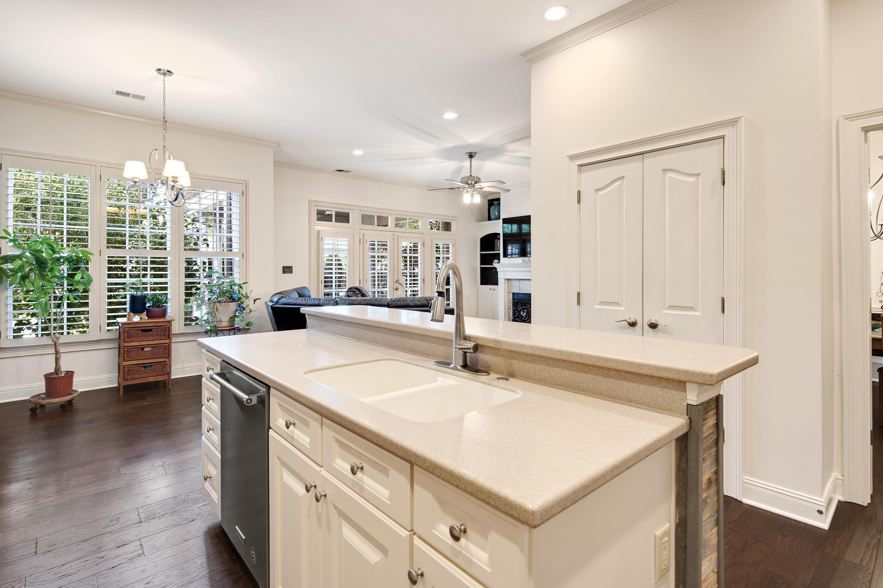 283 SCHILLING PARK BLVD