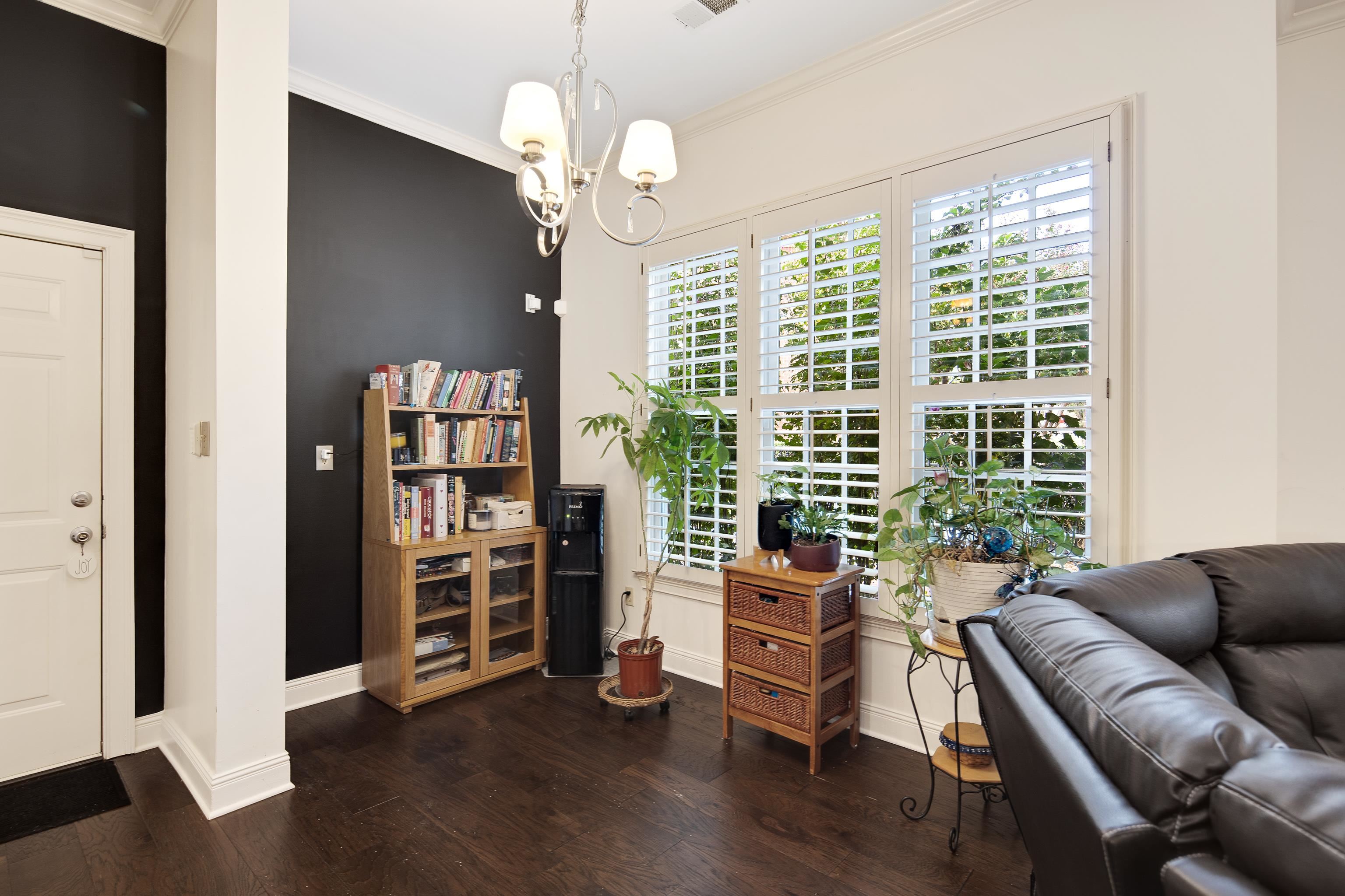 283 SCHILLING PARK BLVD
