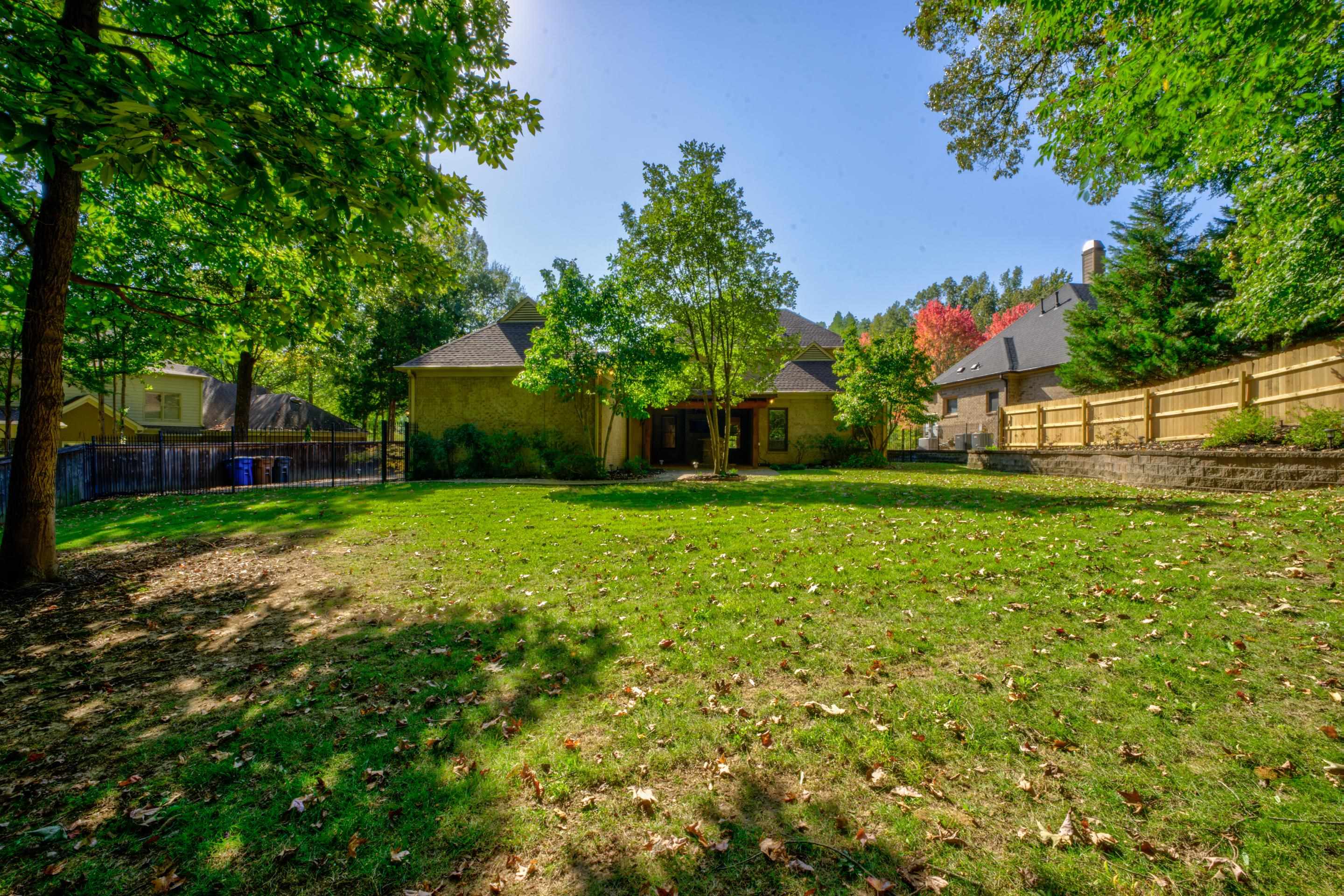 4660 MAPLE FOREST DR