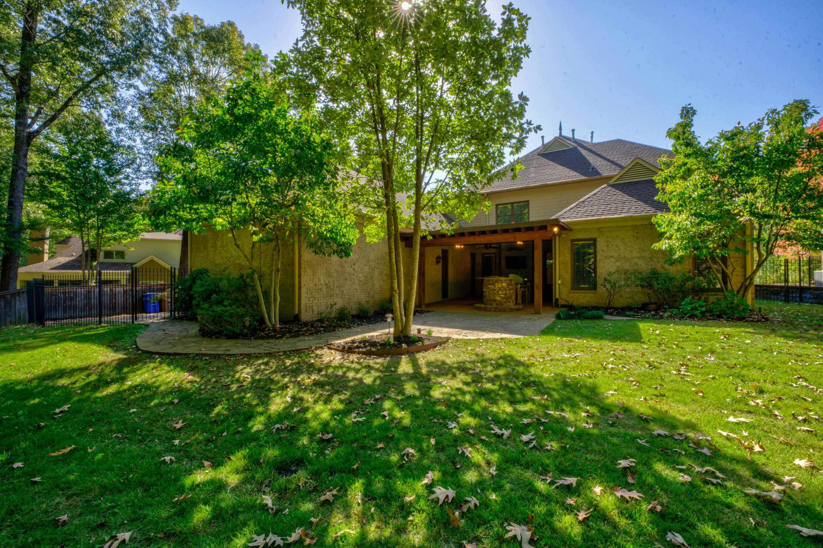 4660 MAPLE FOREST DR