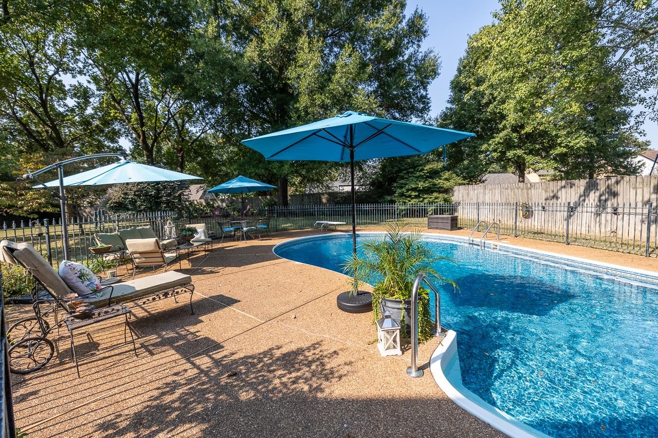 2831 HONEY TREE DR
