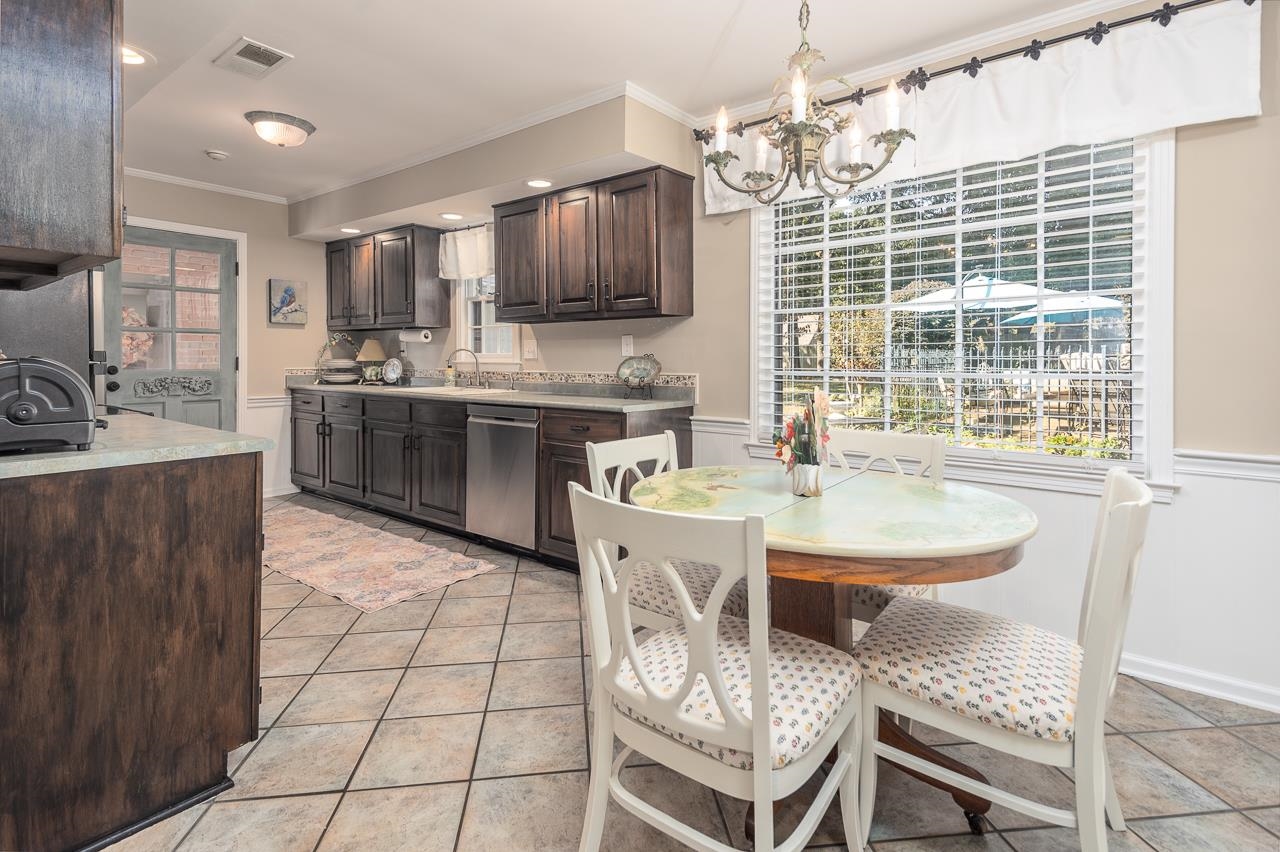 2831 HONEY TREE DR