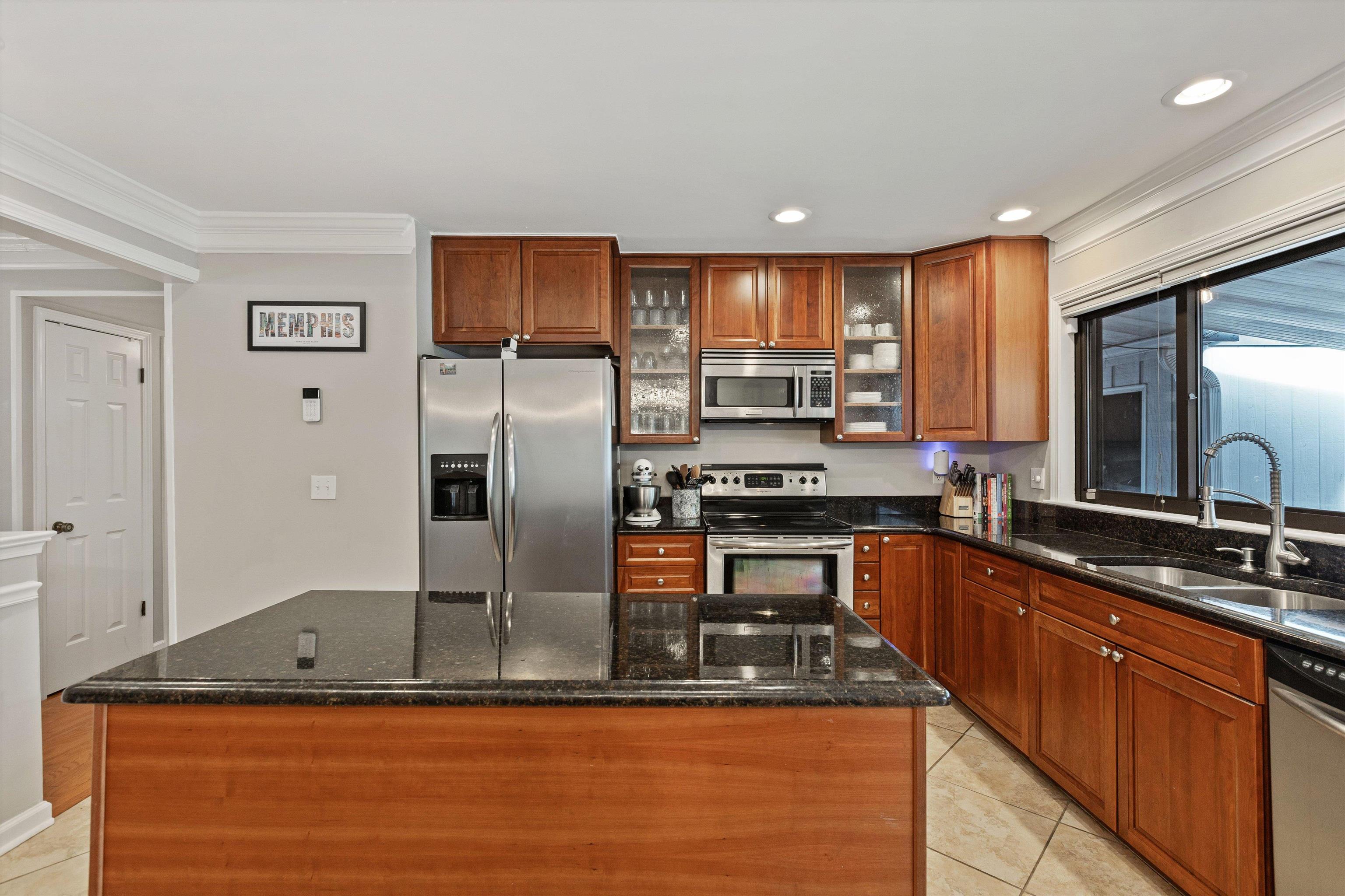 967 GREEN OAKS DR
