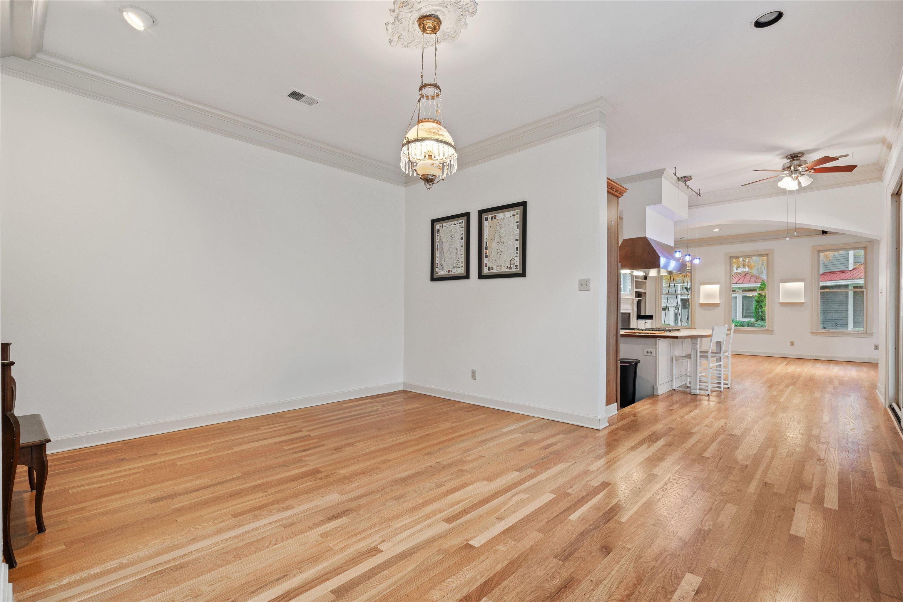 899 HARBOR BEND RD