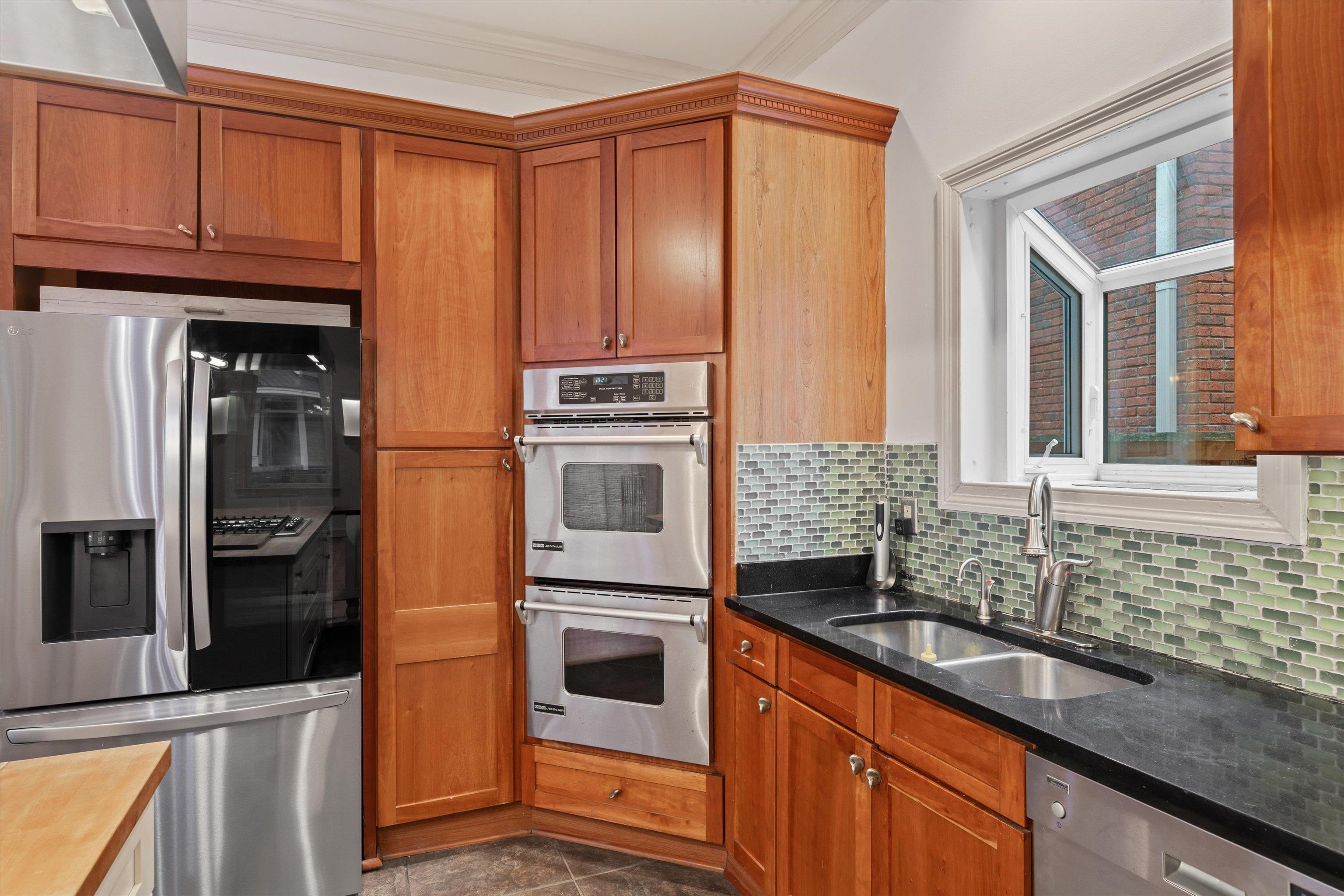 899 HARBOR BEND RD