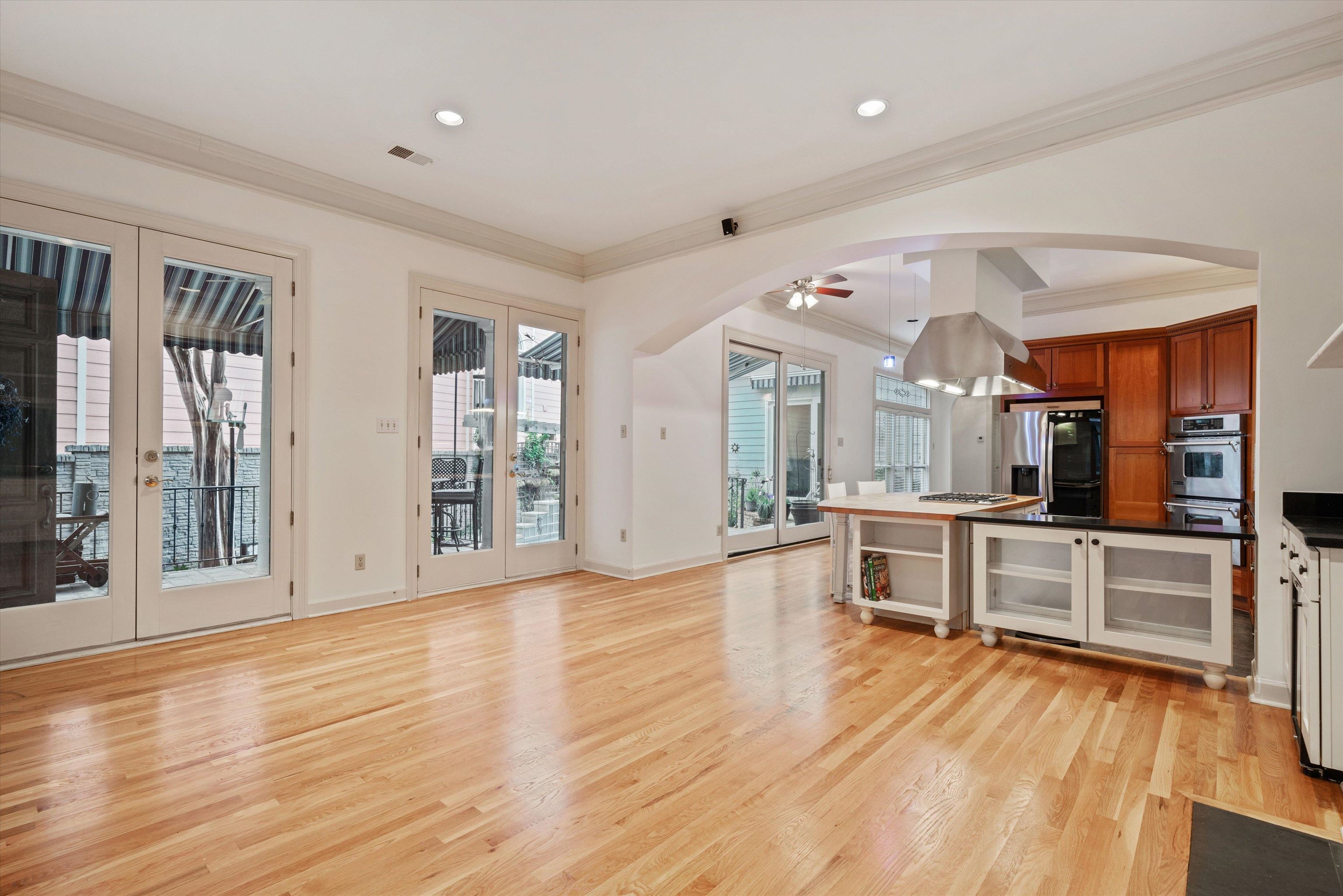 899 HARBOR BEND RD