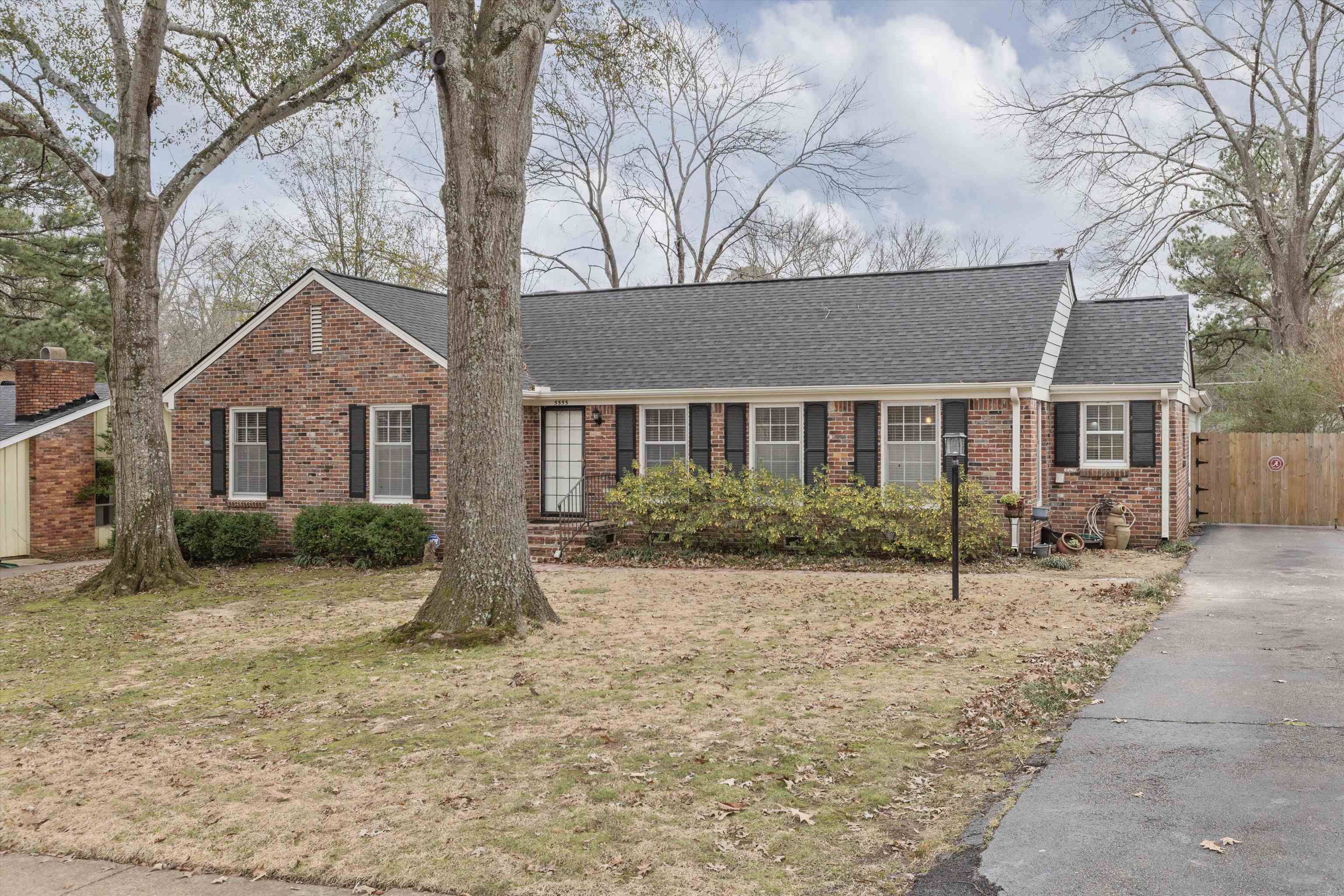 5555 BARFIELD RD