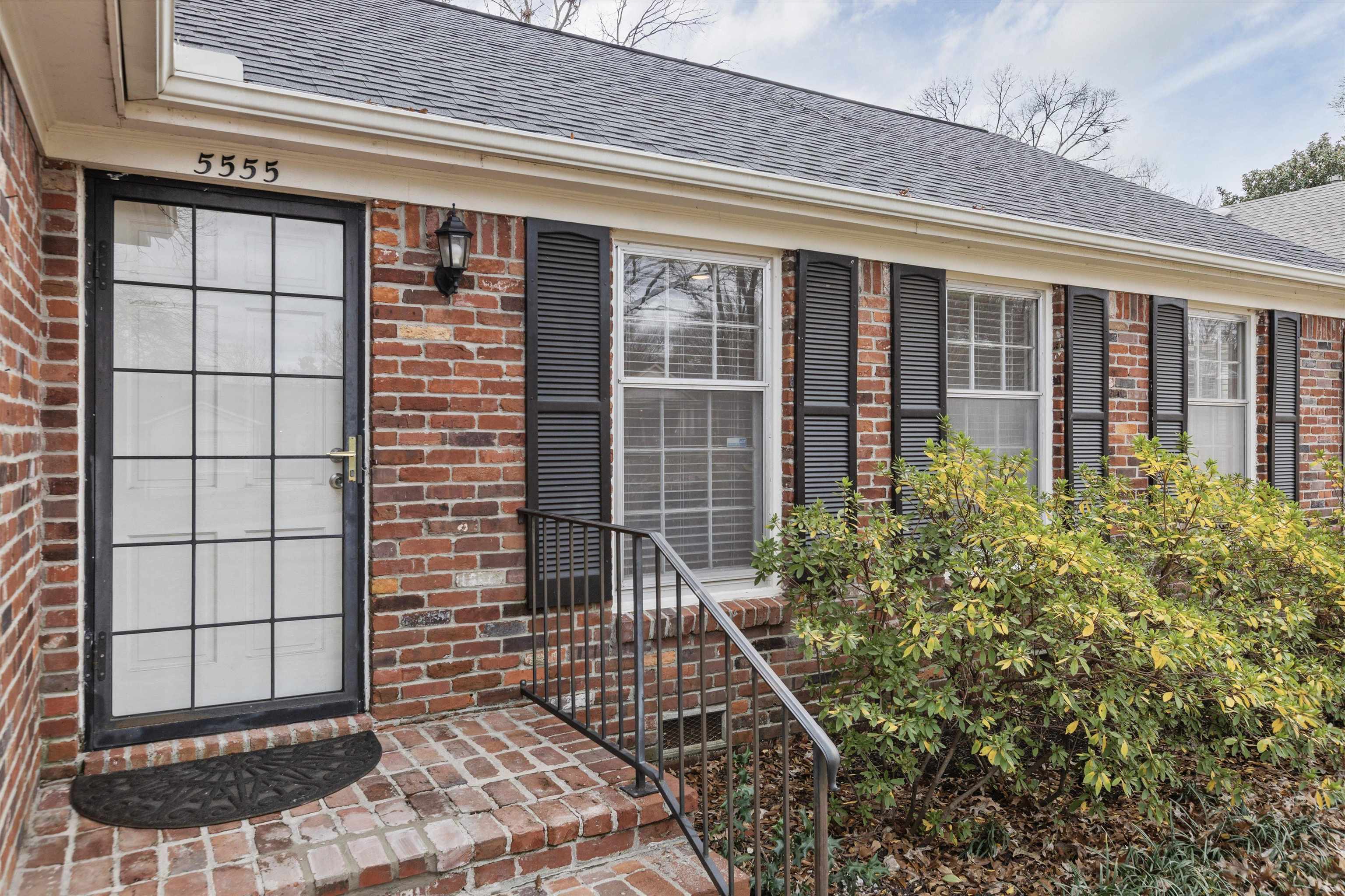 5555 BARFIELD RD