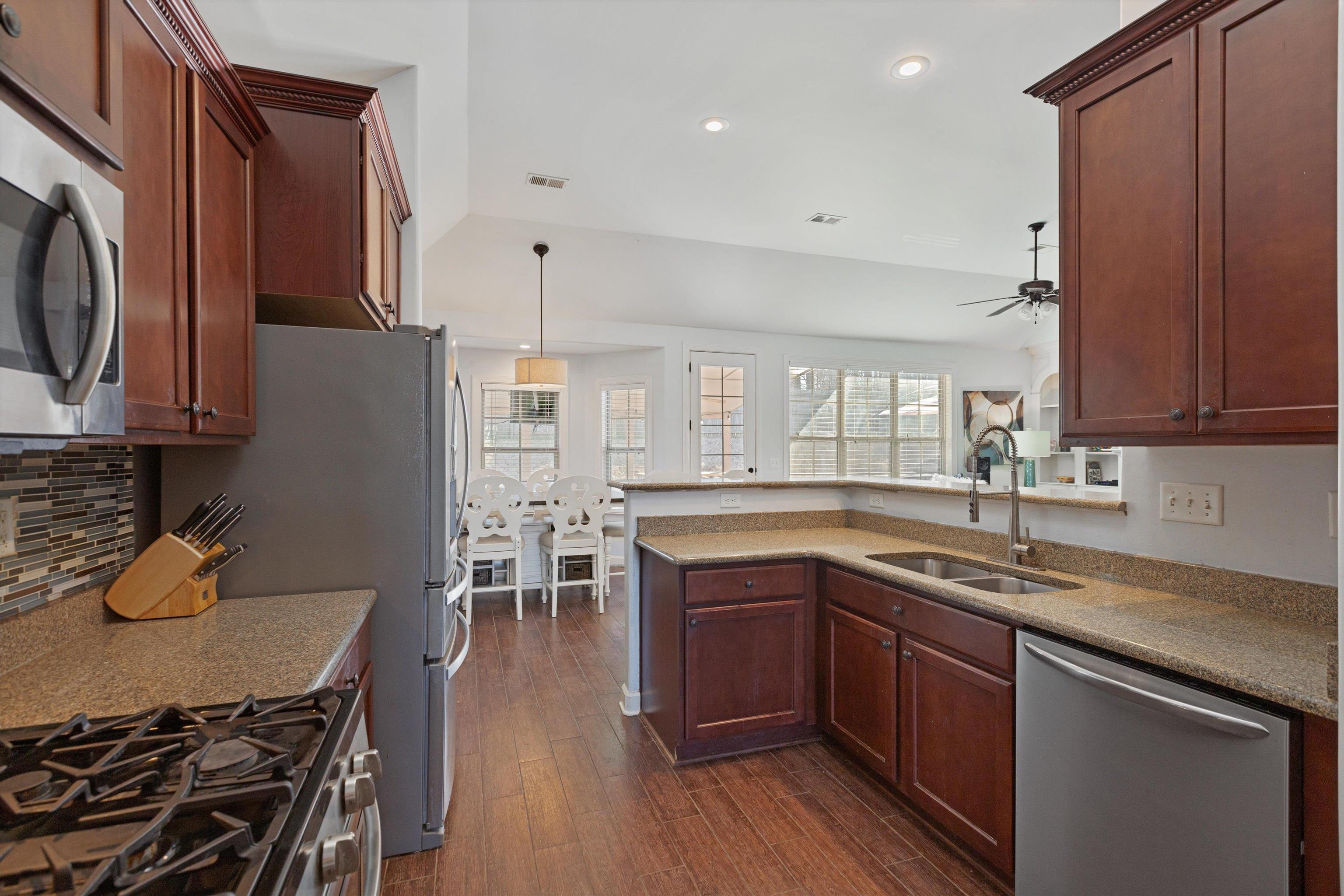 6005 MAHER VALLEY CV