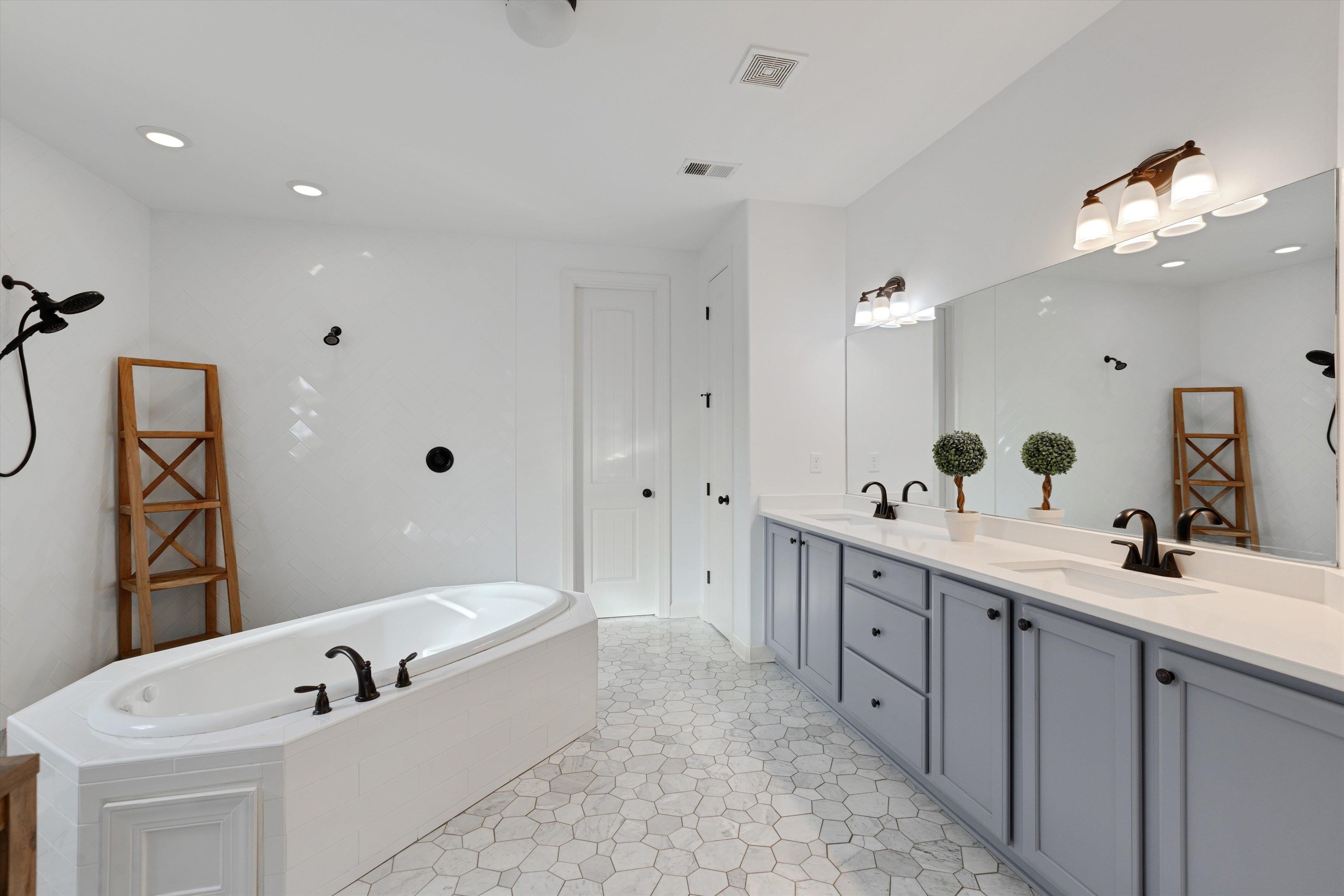 6005 MAHER VALLEY CV