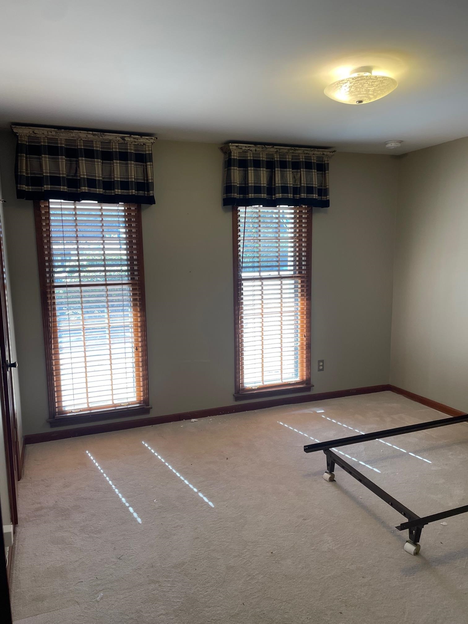 8074 DOGWOOD VILLA DR