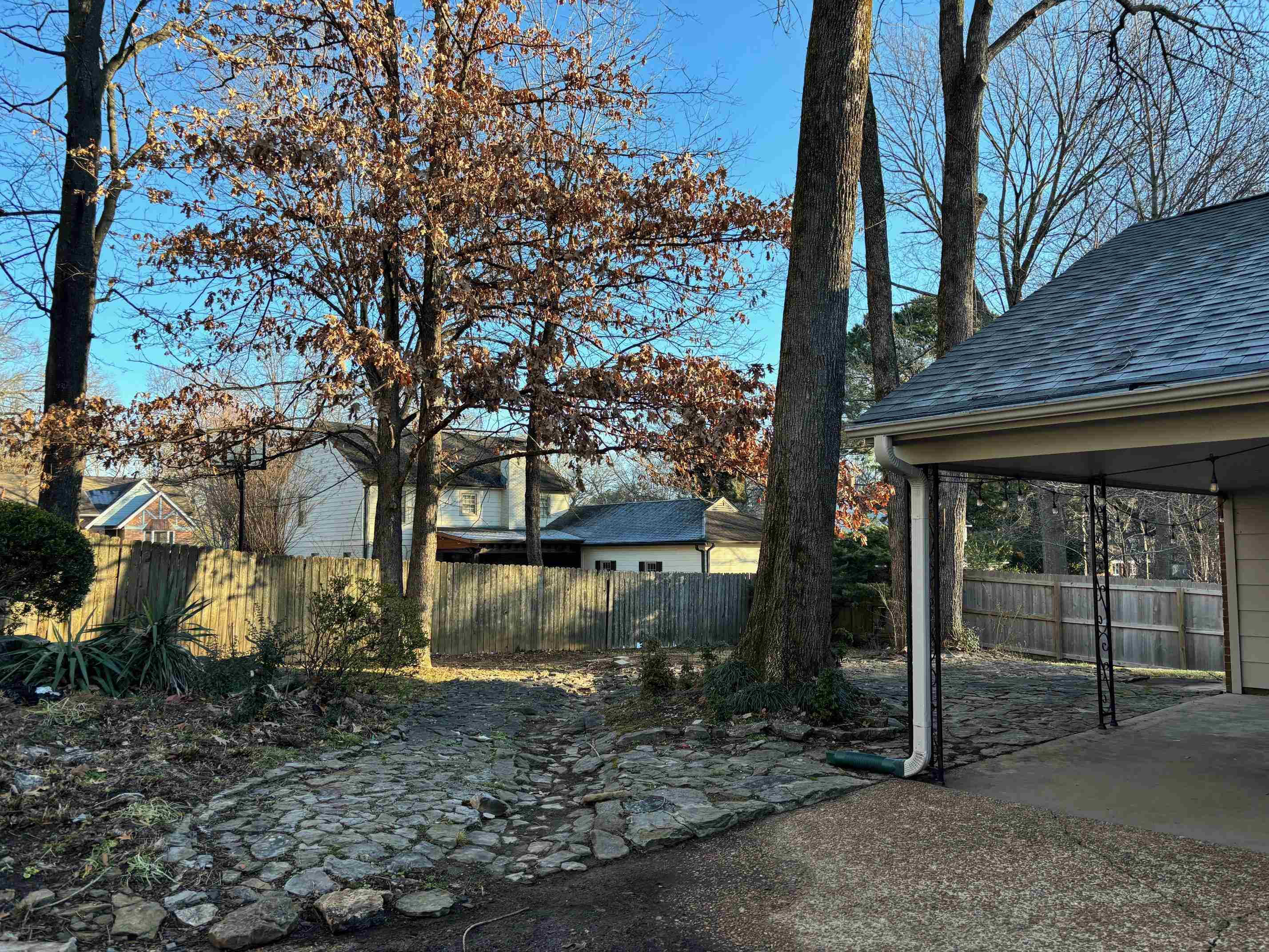 8074 DOGWOOD VILLA DR