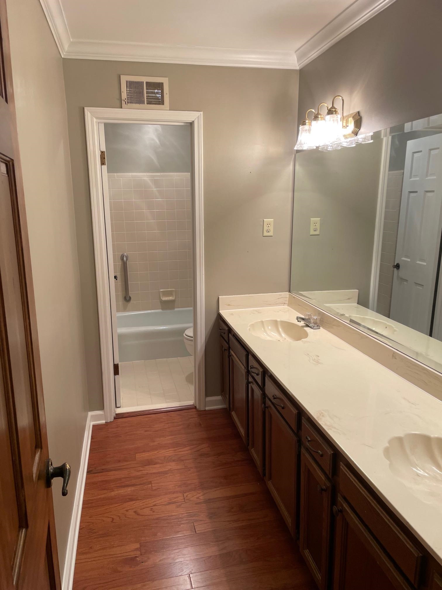 8074 DOGWOOD VILLA DR