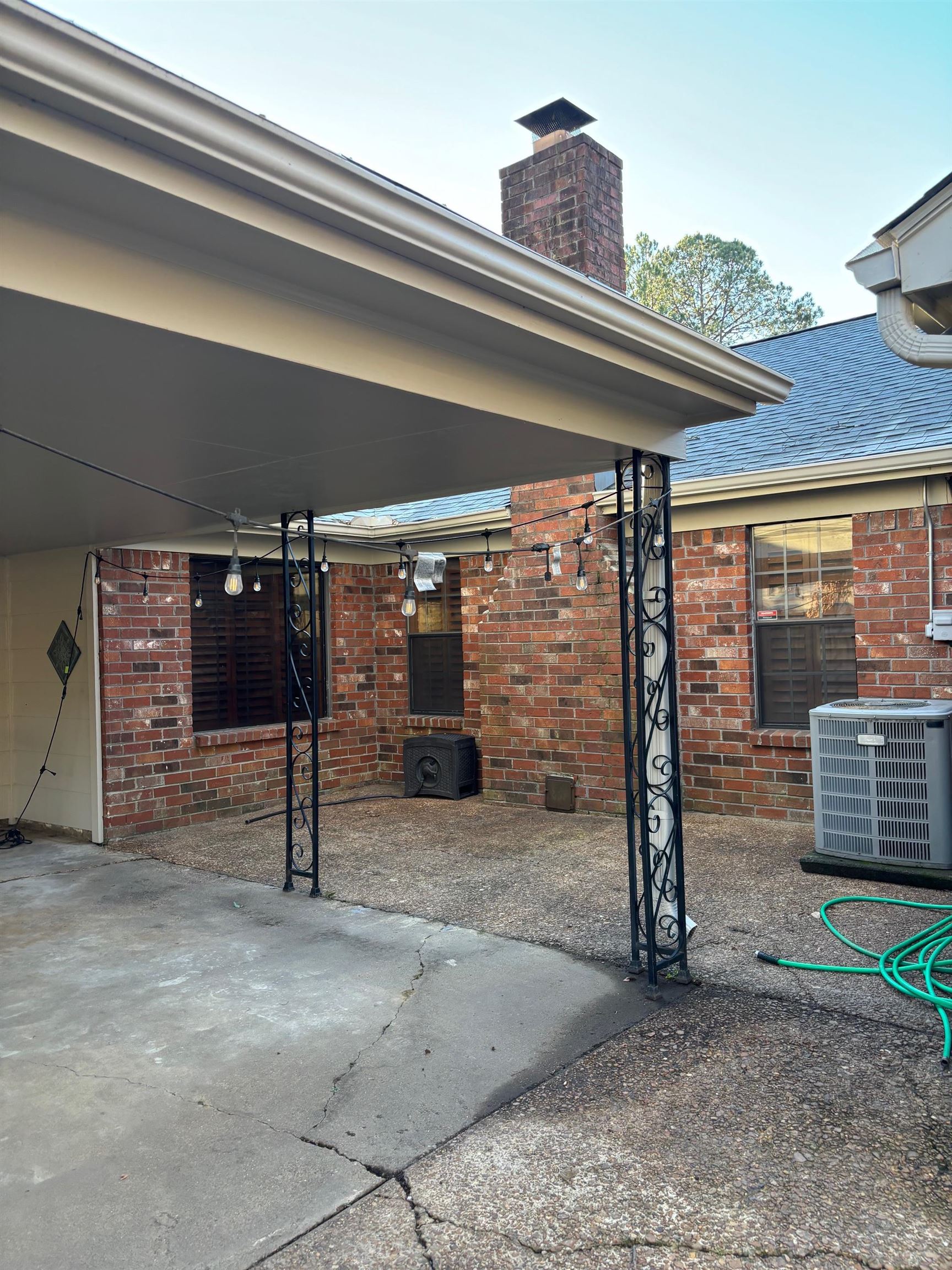 8074 DOGWOOD VILLA DR