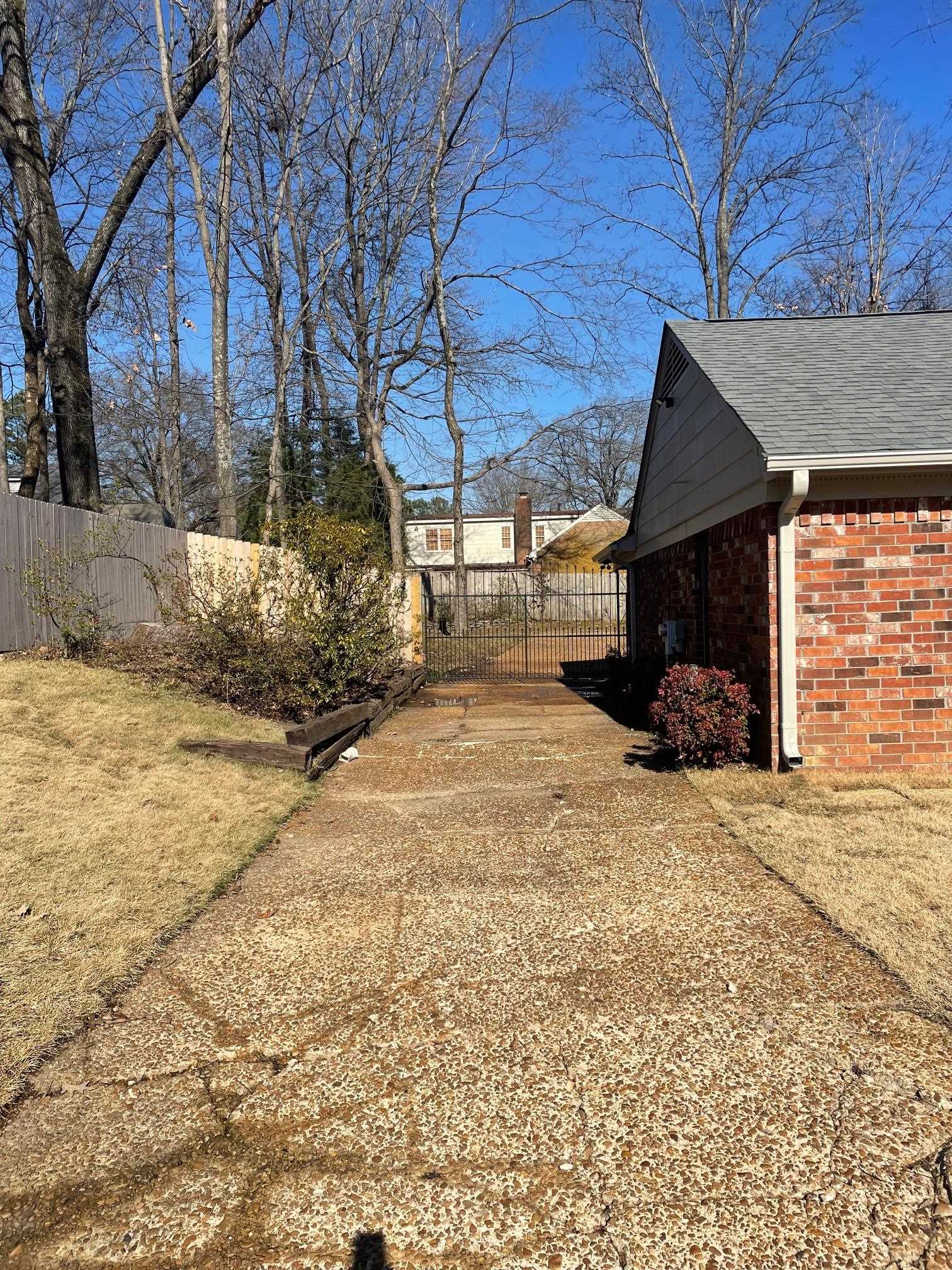 8074 DOGWOOD VILLA DR