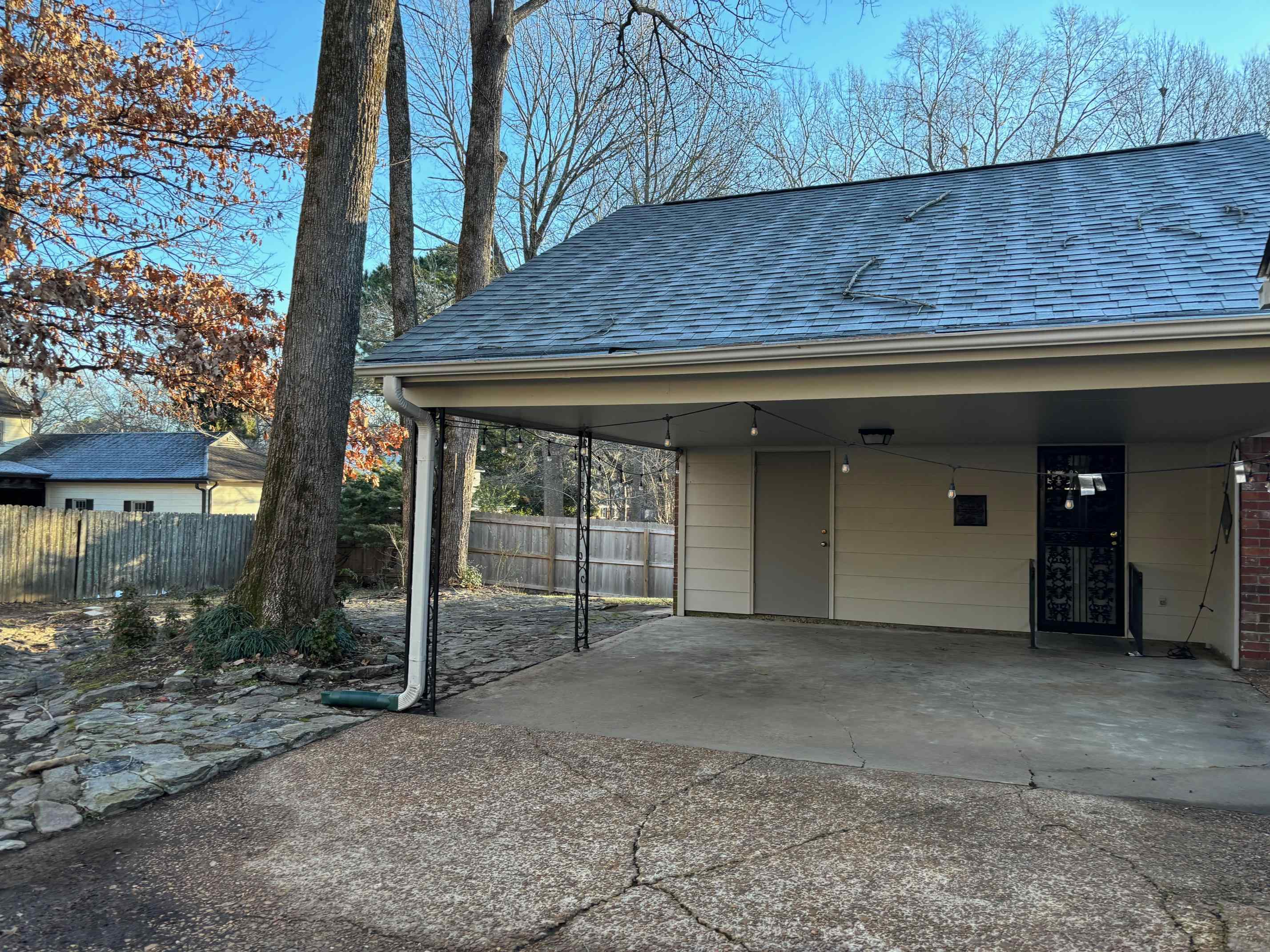 8074 DOGWOOD VILLA DR
