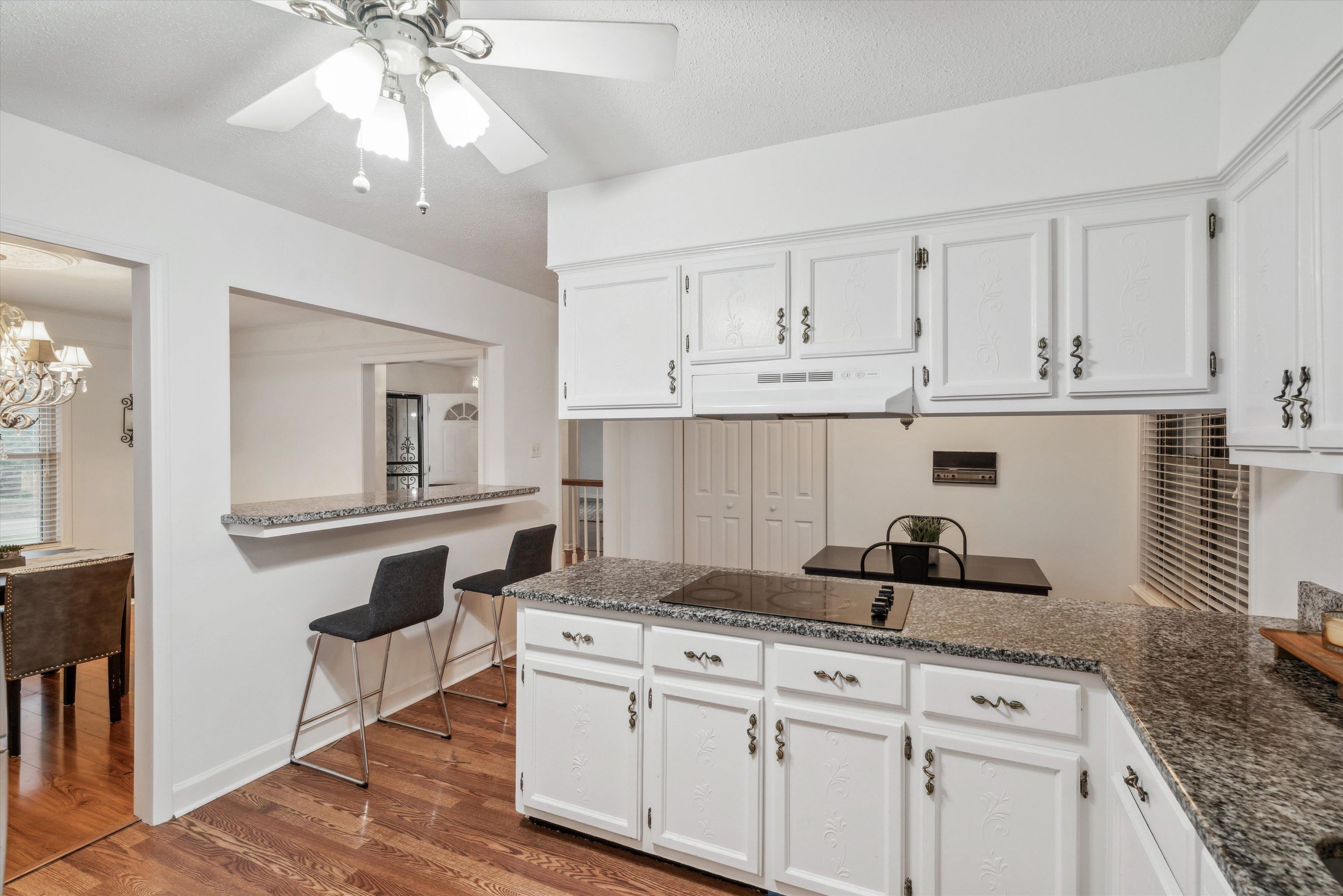 8036 WINDING CREEK DR