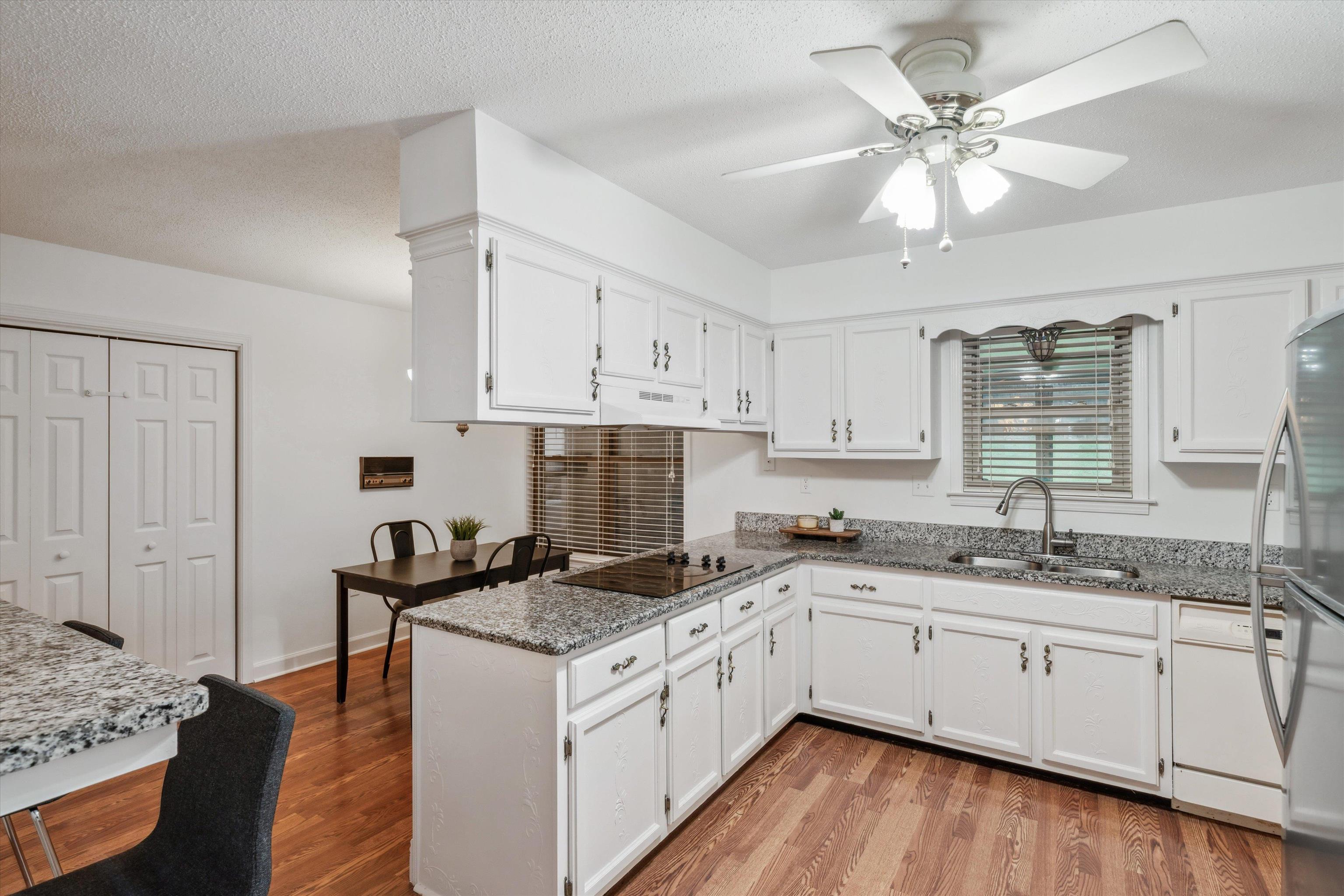 8036 WINDING CREEK DR
