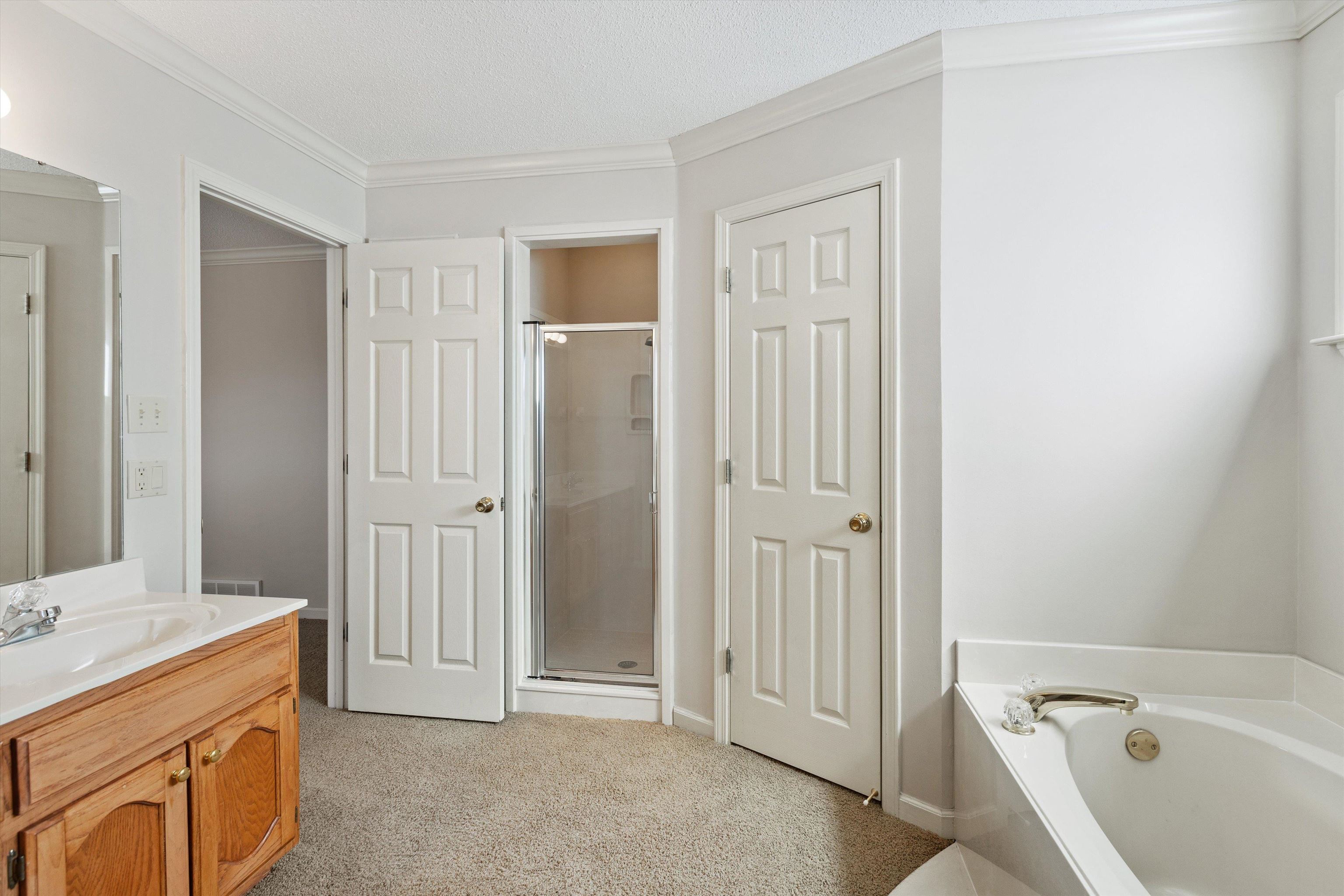 9739 LAKELAND HILLS CV