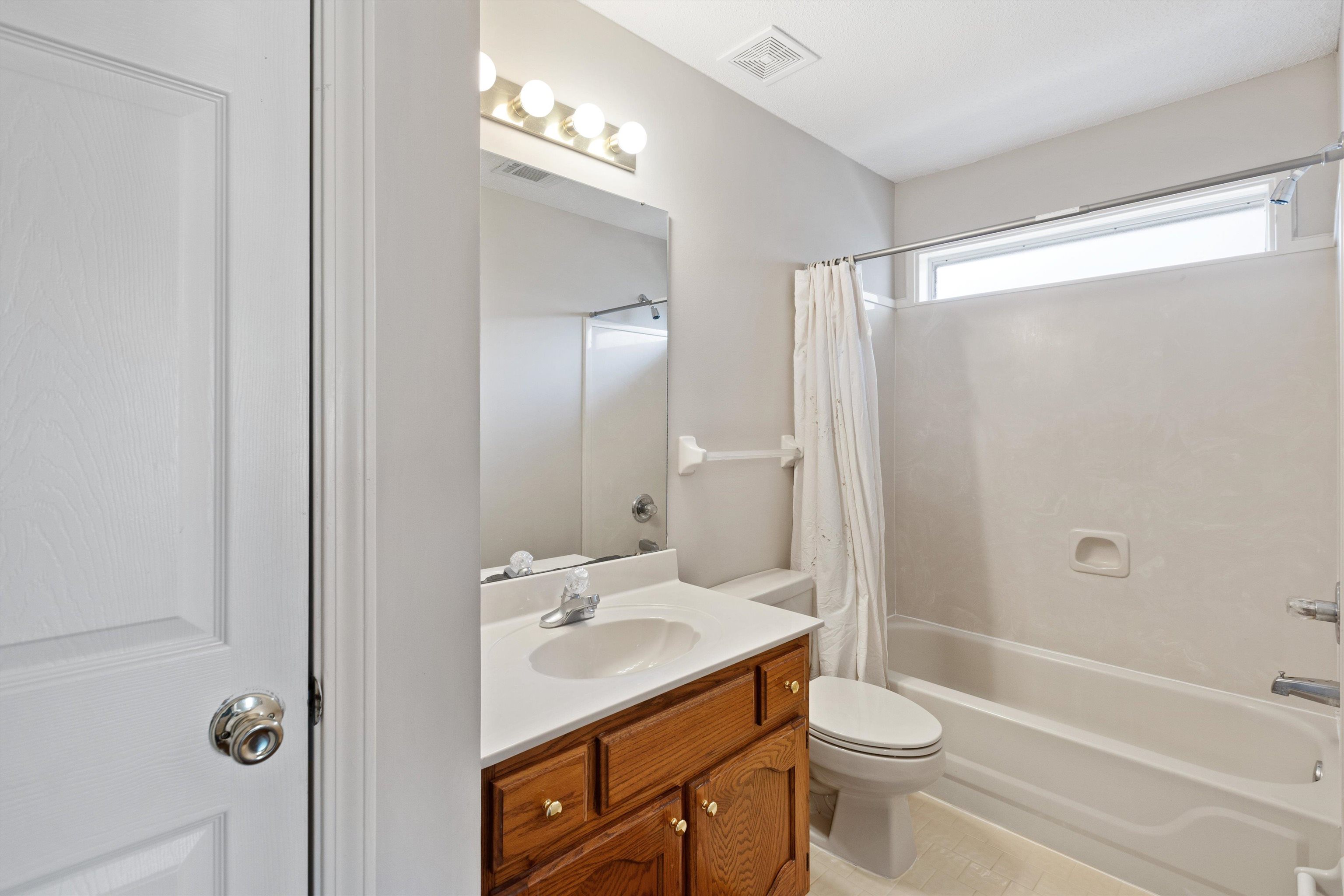 9739 LAKELAND HILLS CV