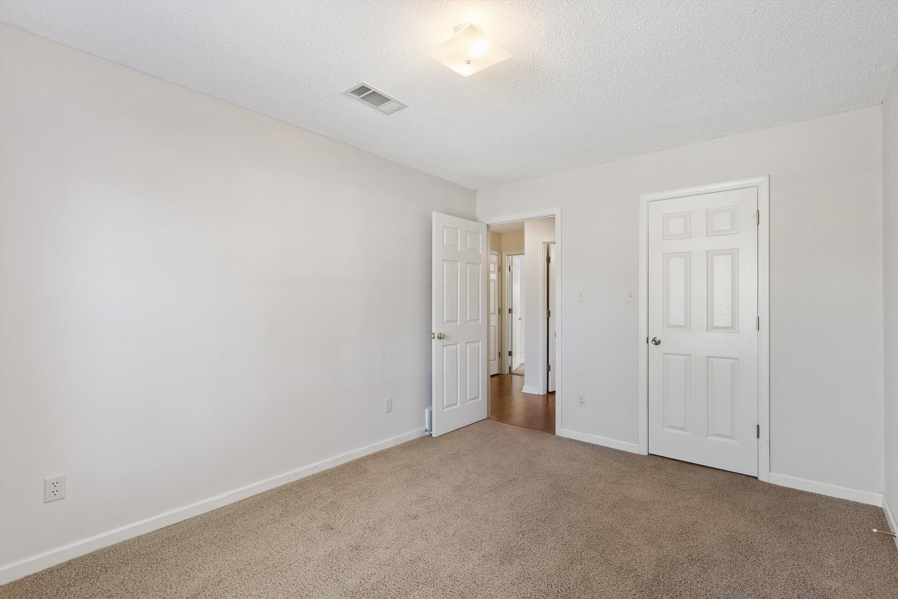 9739 LAKELAND HILLS CV