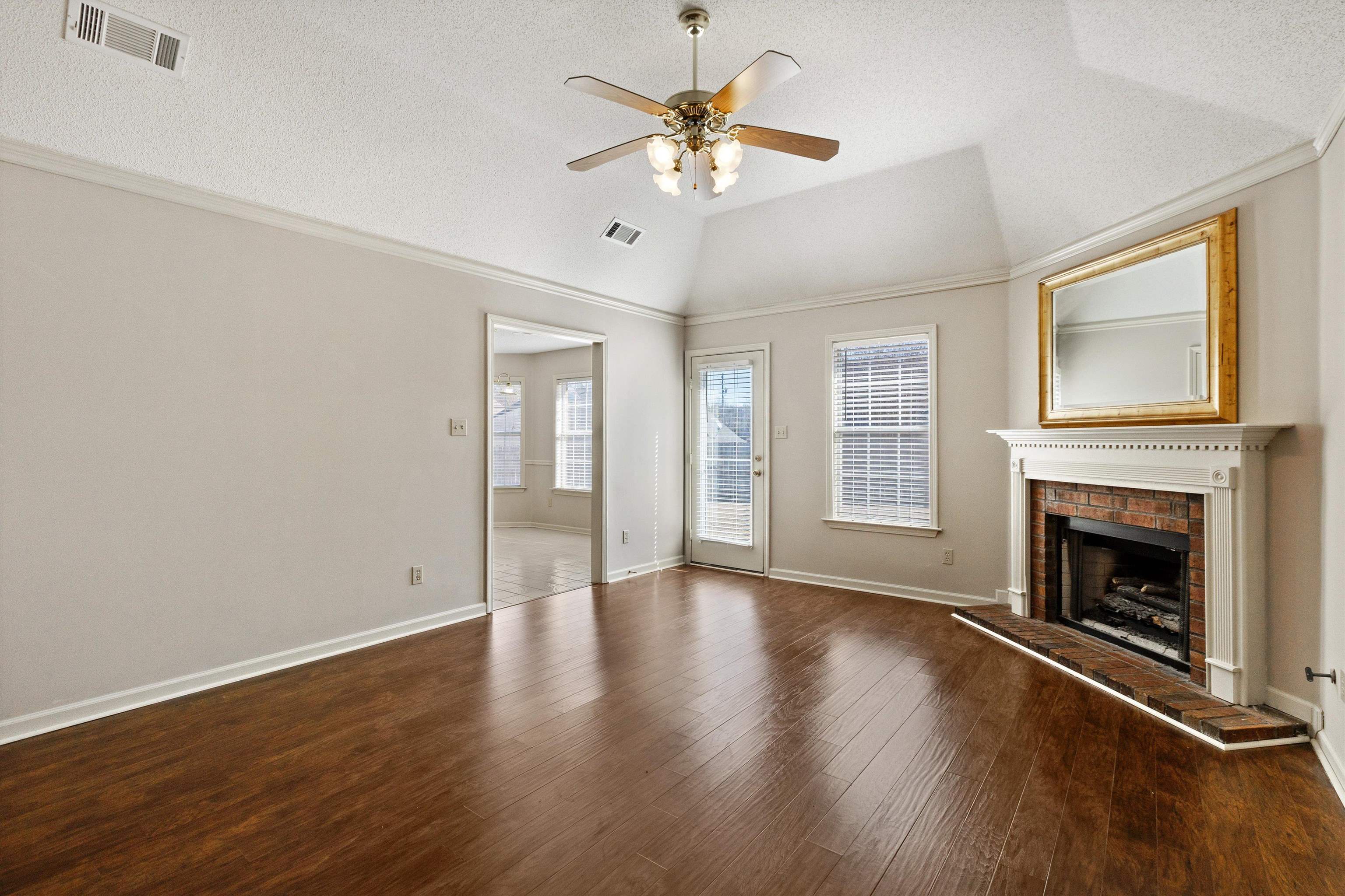 9739 LAKELAND HILLS CV