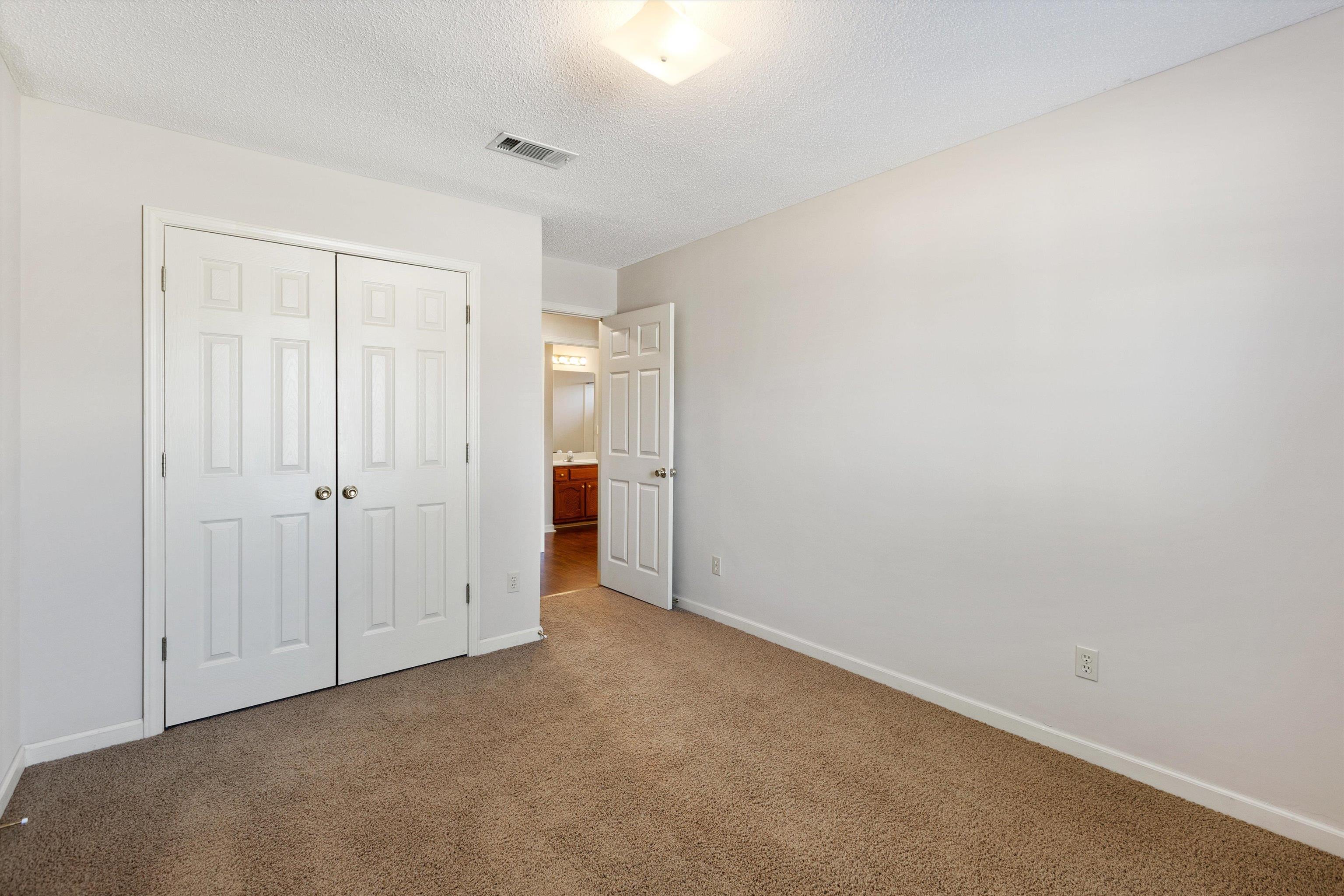 9739 LAKELAND HILLS CV