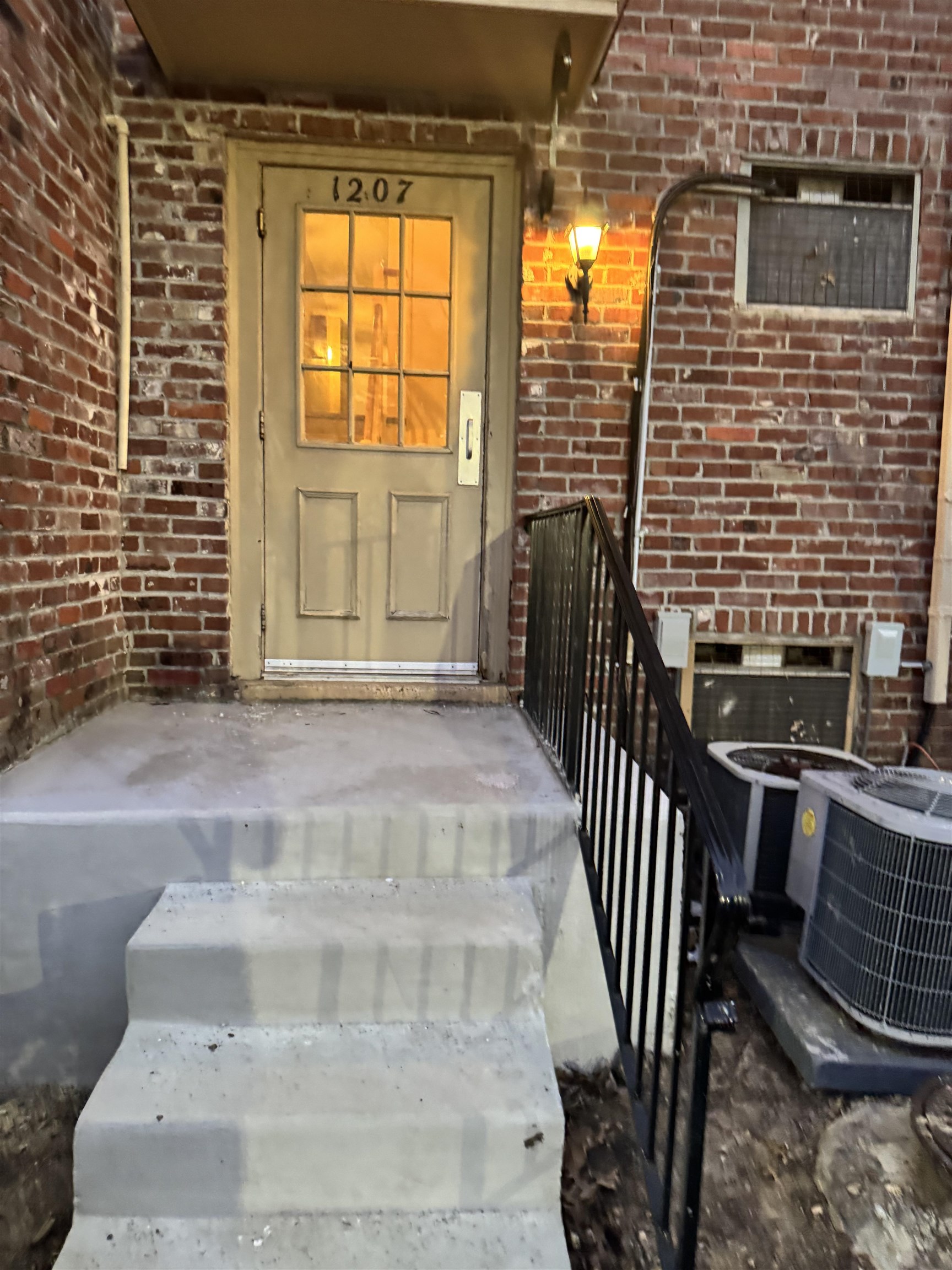 1208 MIDDLE CT Unit: 202