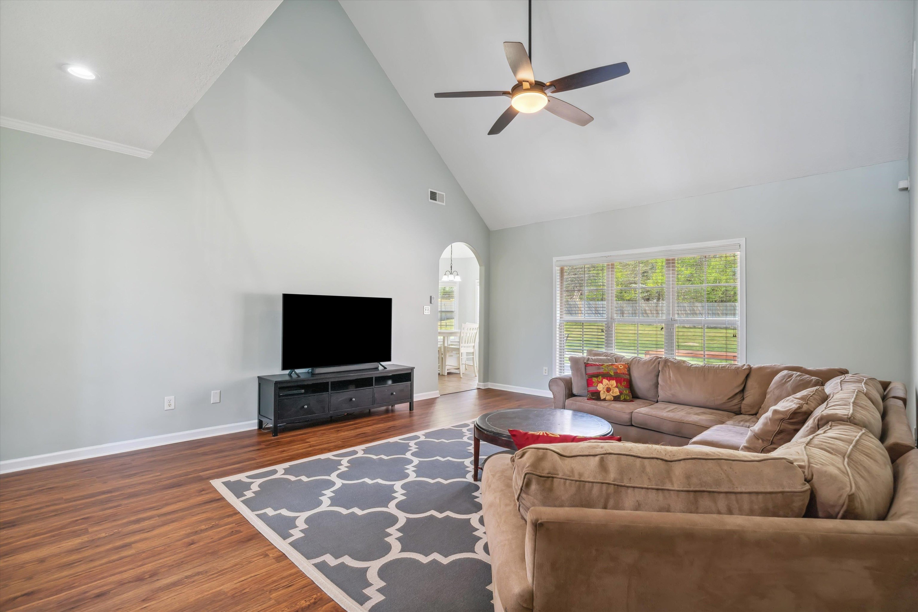 4803 ELLENDALE RD