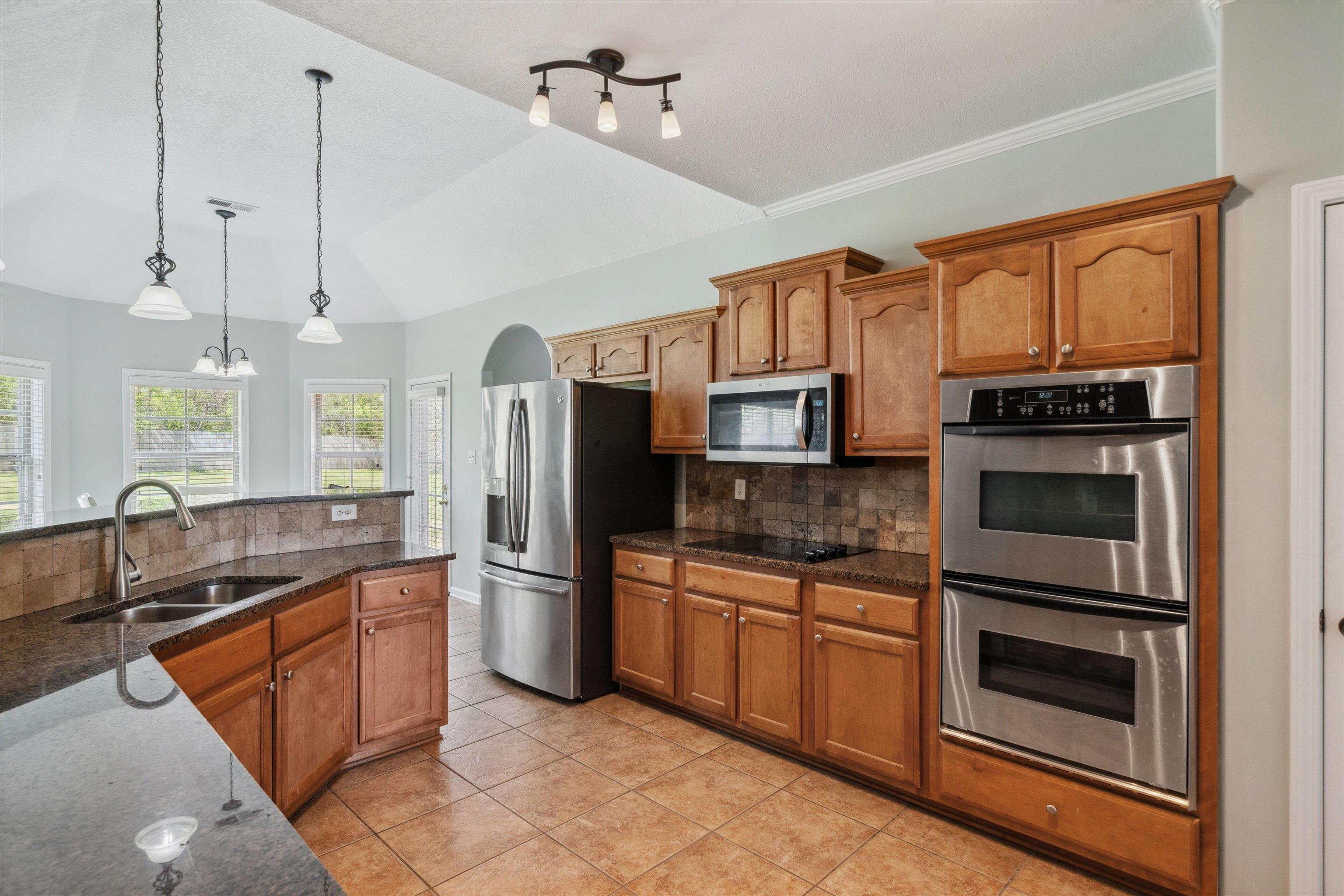 4803 ELLENDALE RD