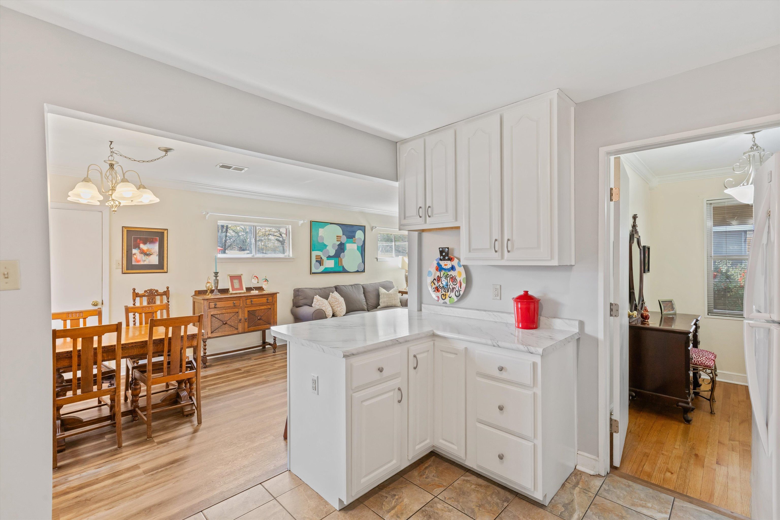 4943 KIMBALL AVE