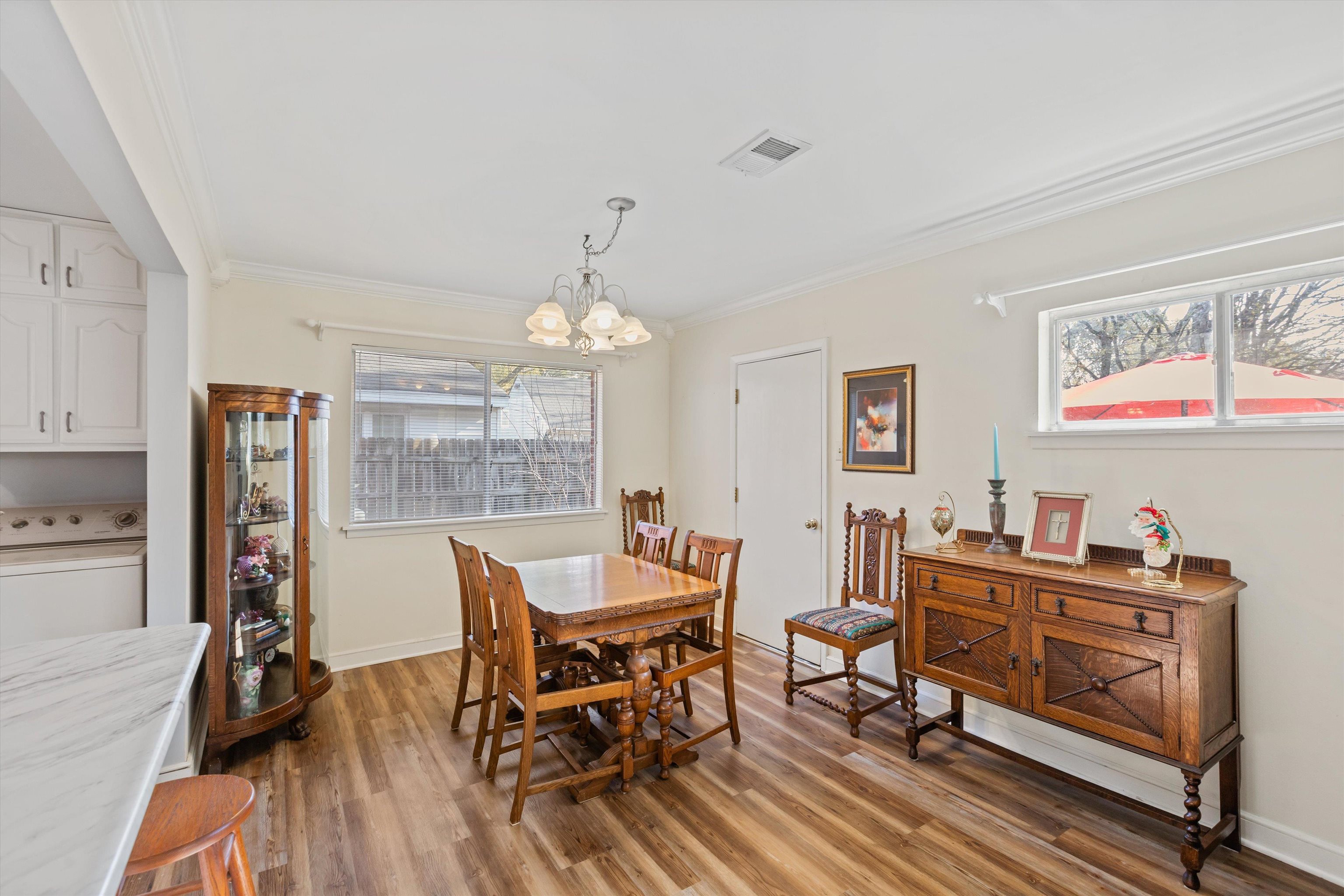 4943 KIMBALL AVE