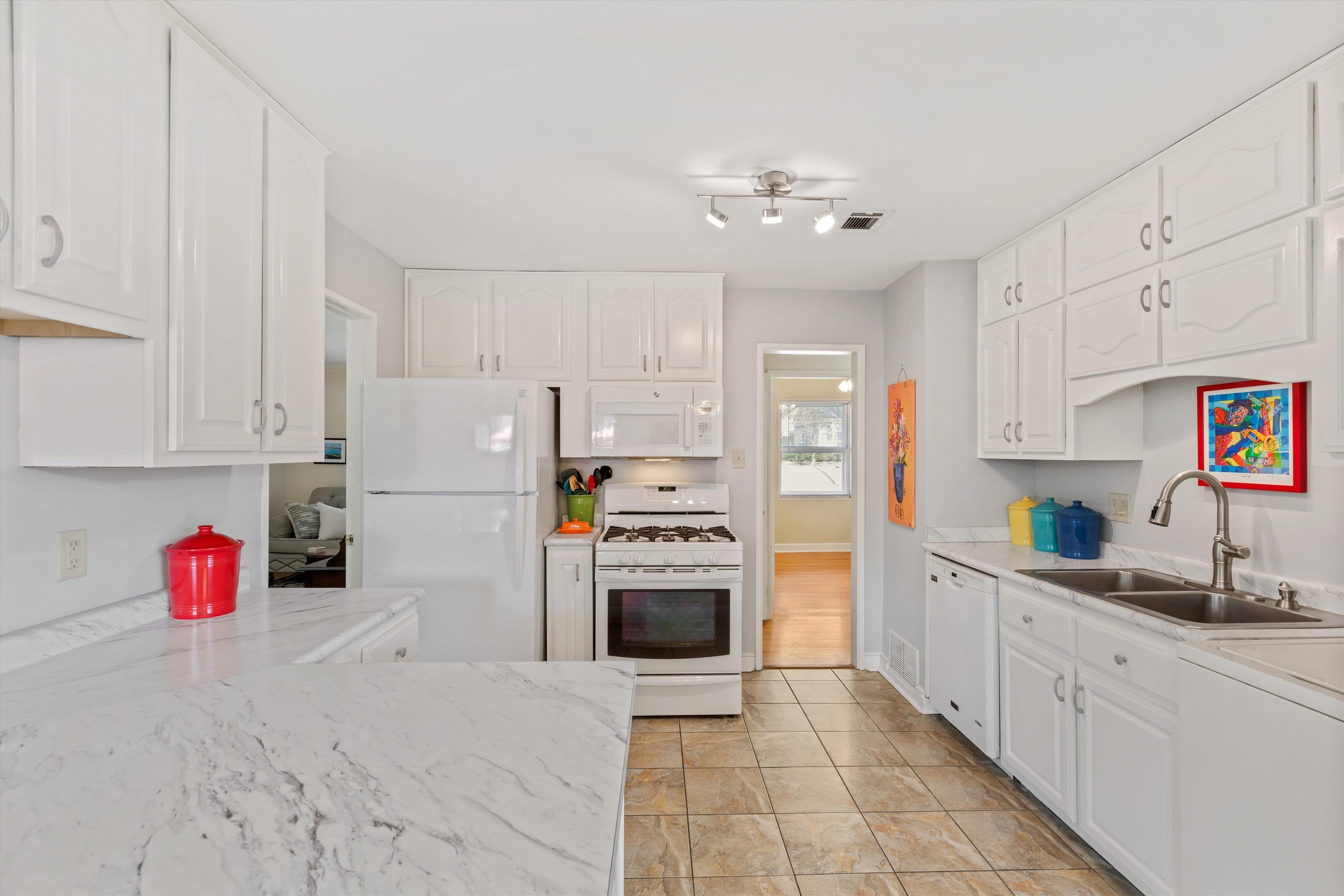 4943 KIMBALL AVE