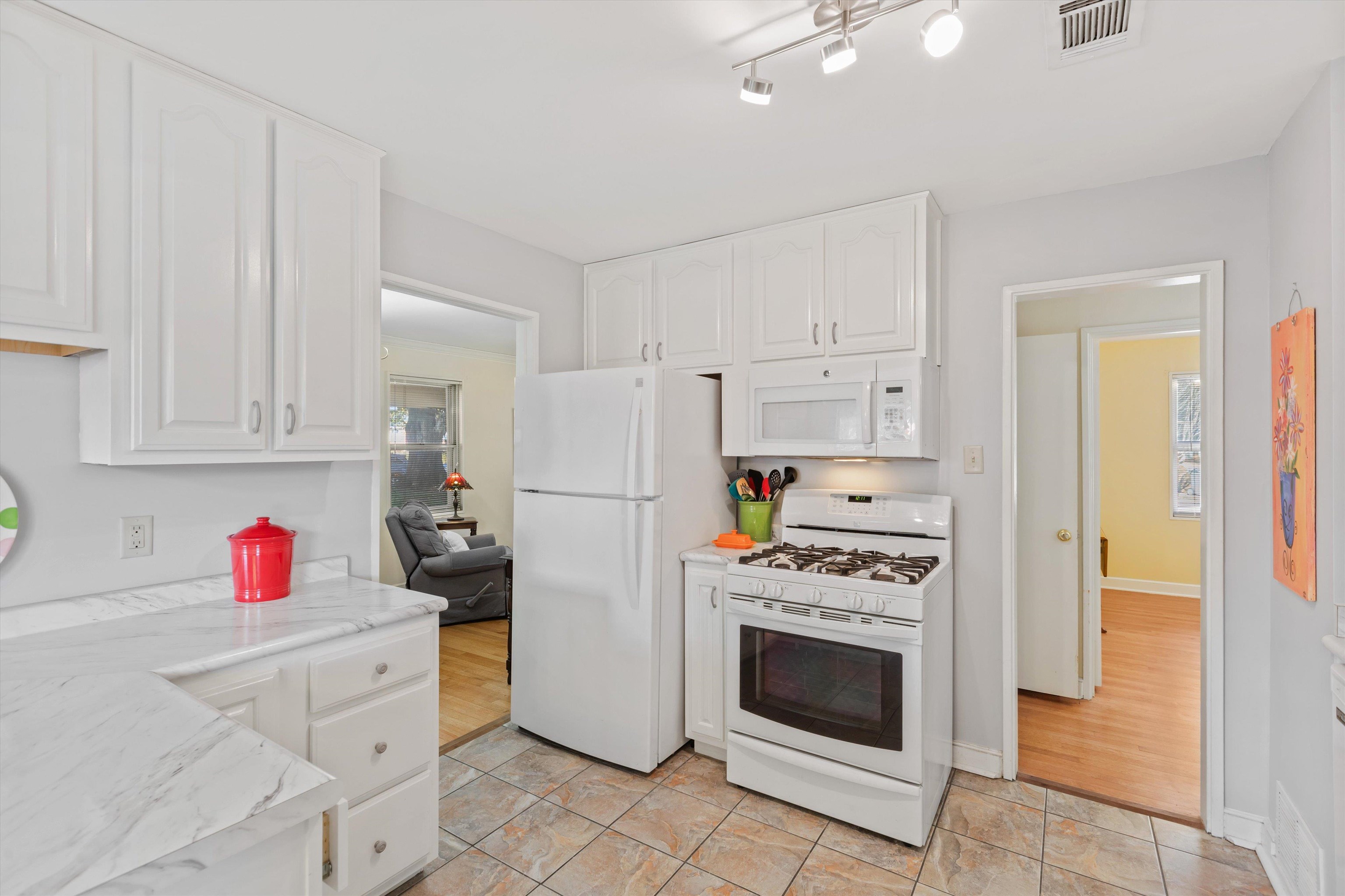 4943 KIMBALL AVE