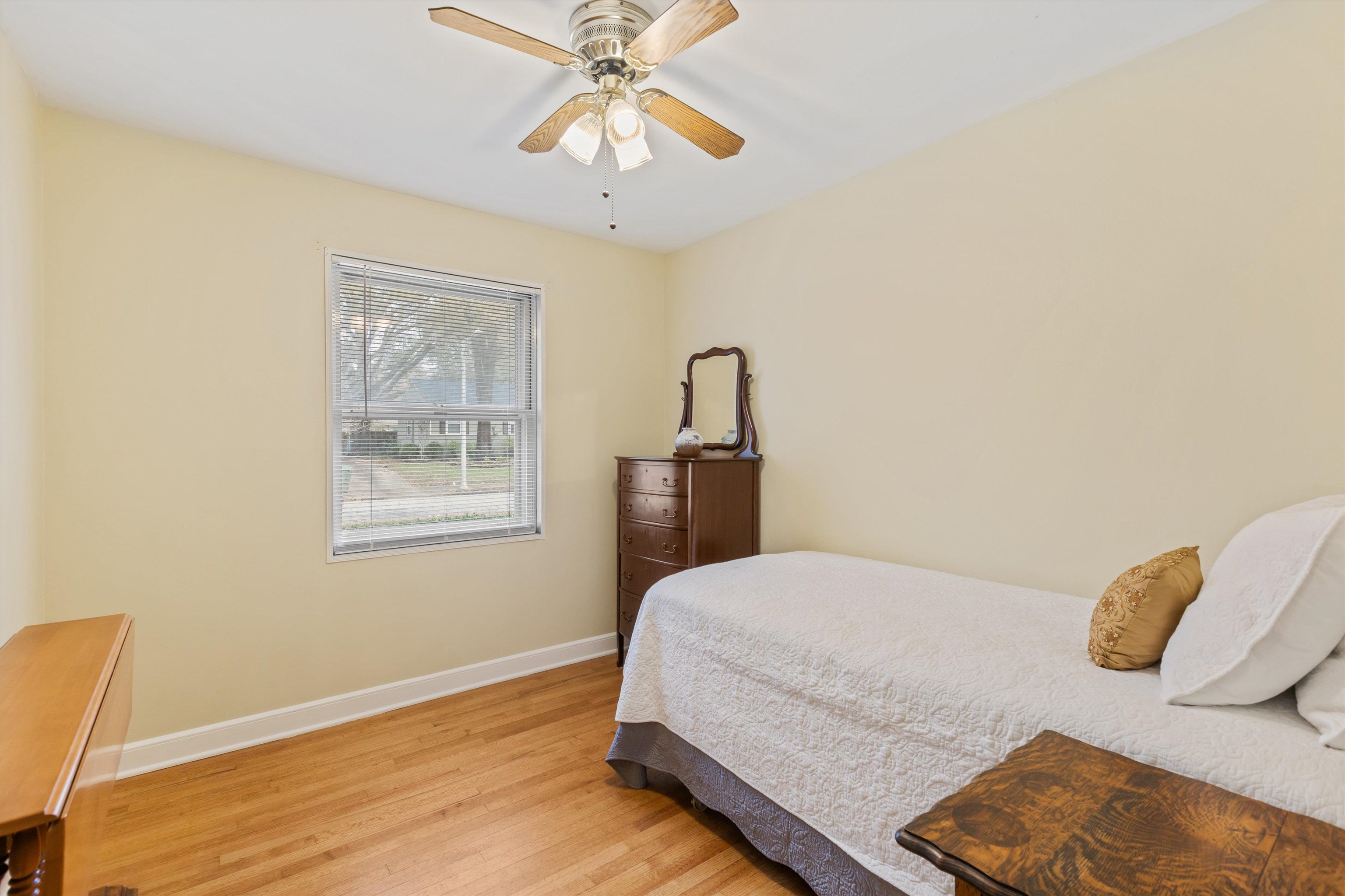 4943 KIMBALL AVE
