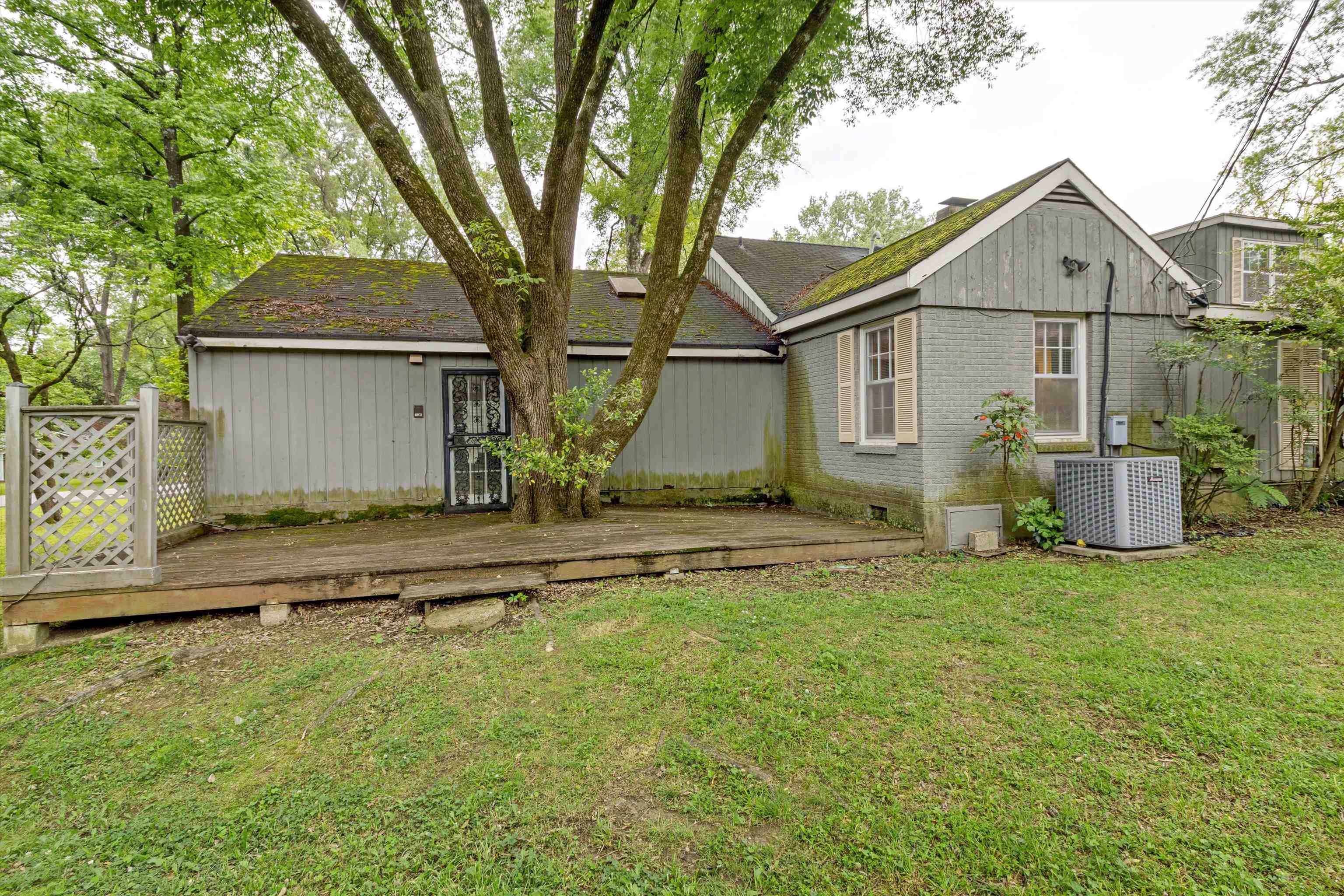 4948 ROANE RD