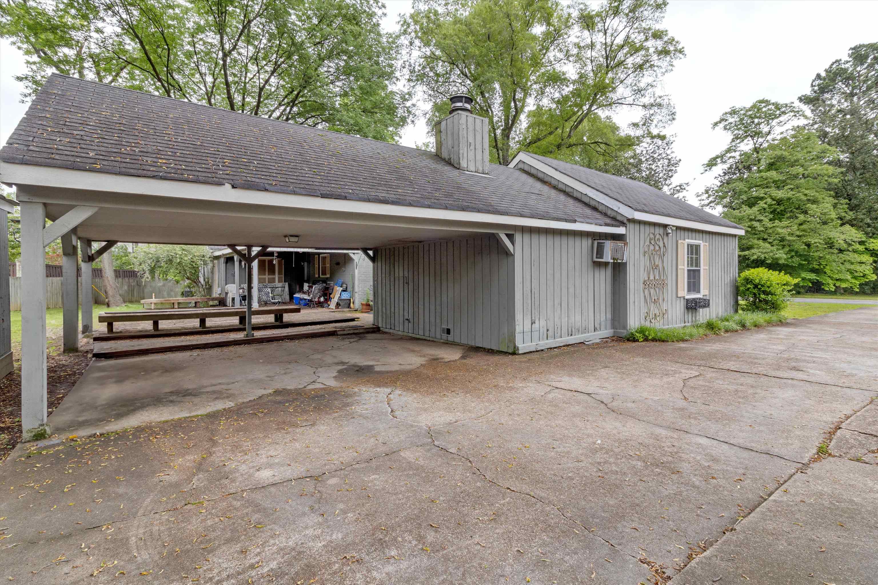 4948 ROANE RD