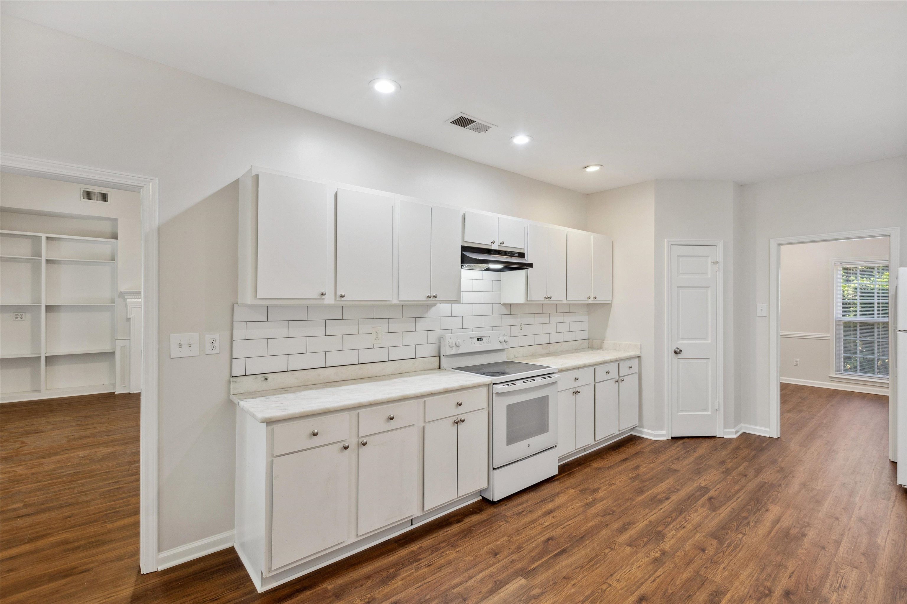 3646 GAILYN DR