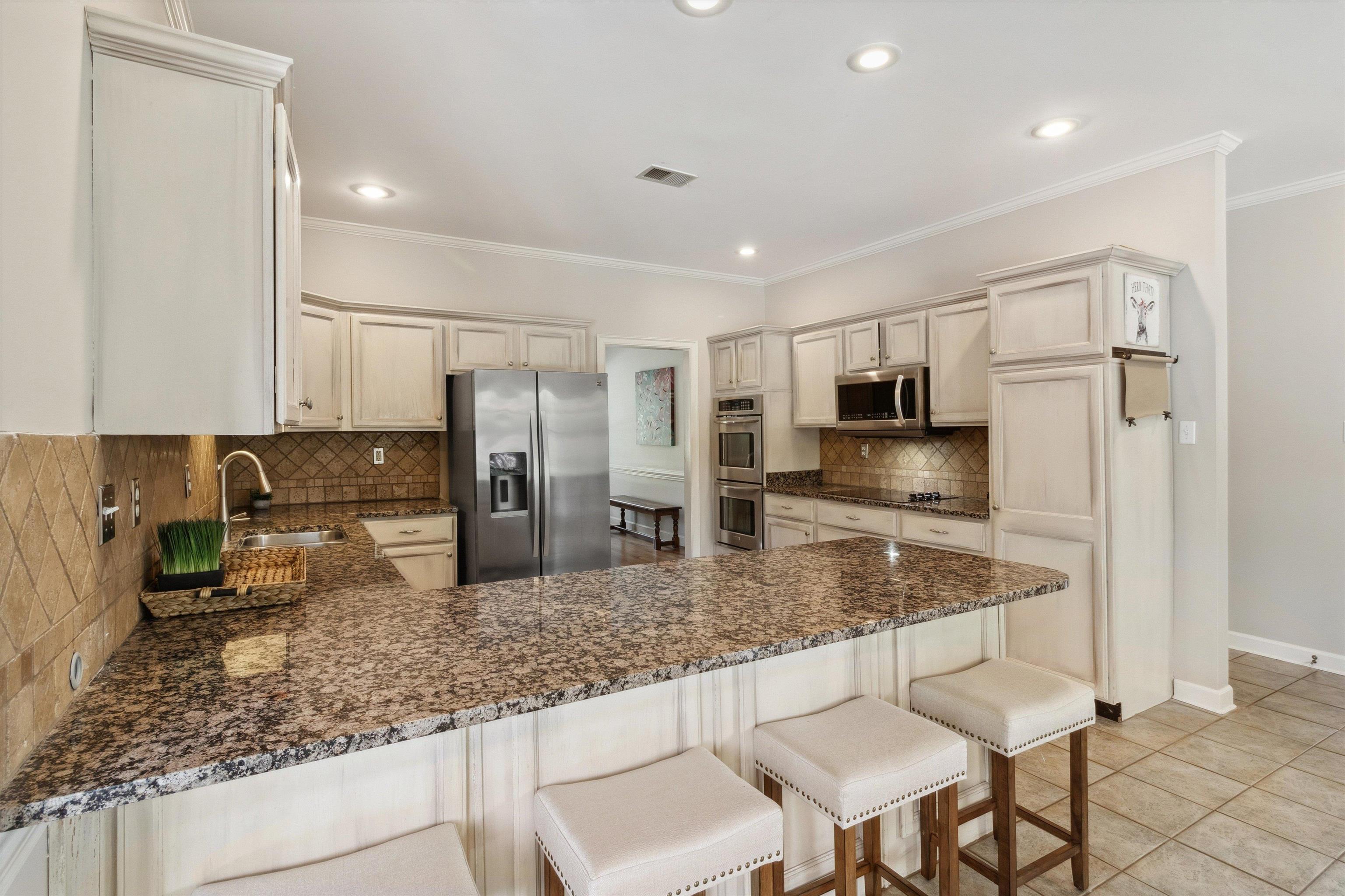 2045 GALLINA CIR