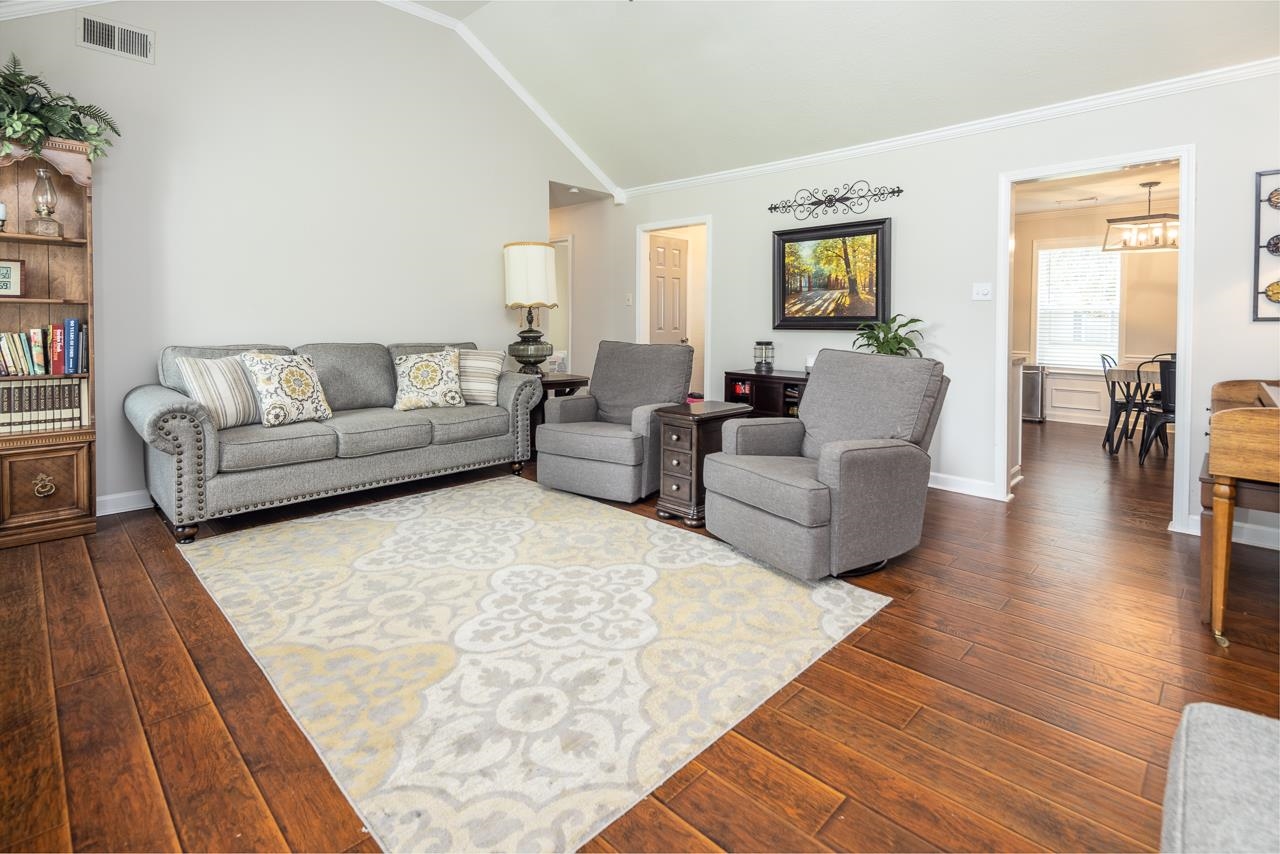 7536 PORT ALBERT LN