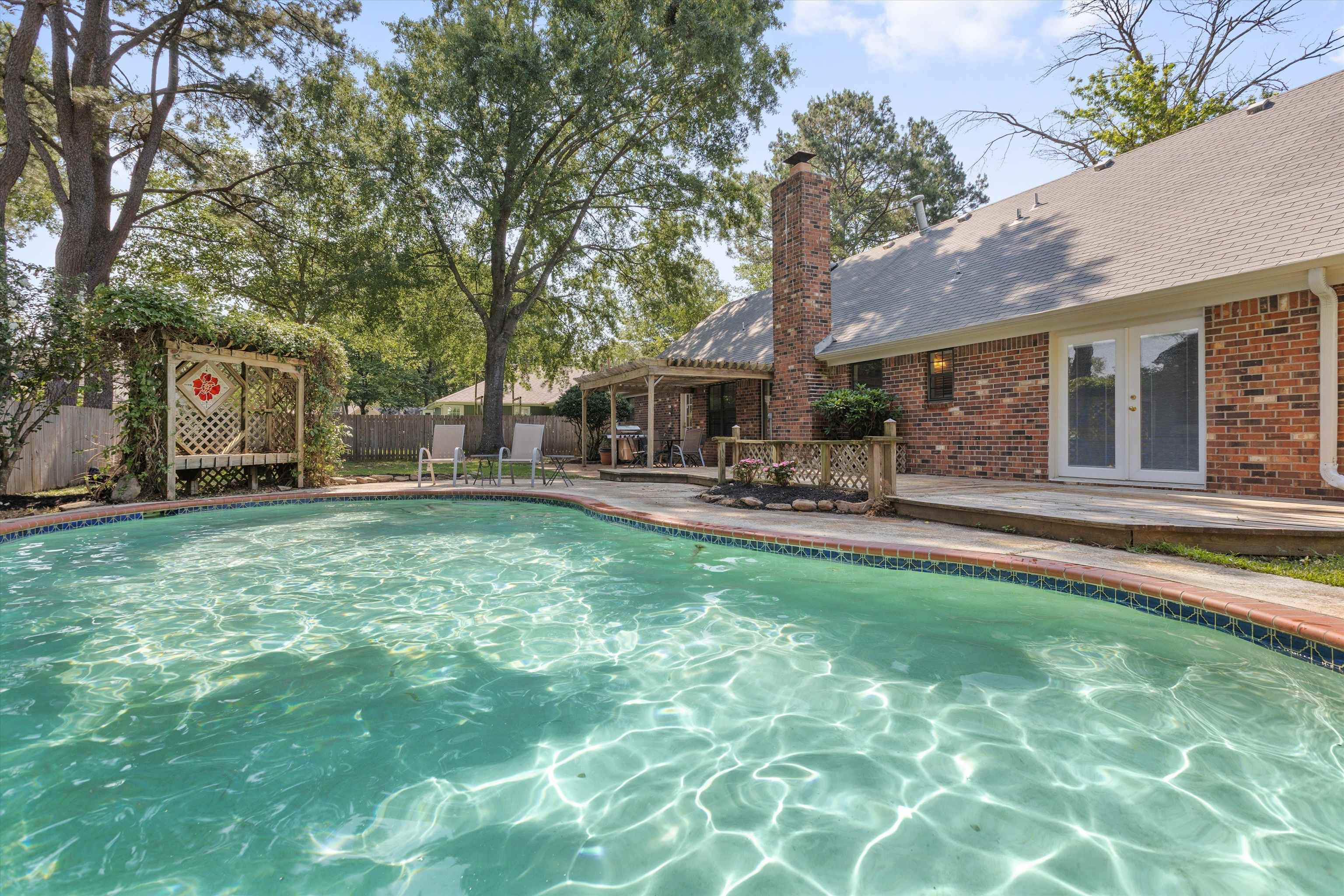 8030 SUNNY CREEK DR