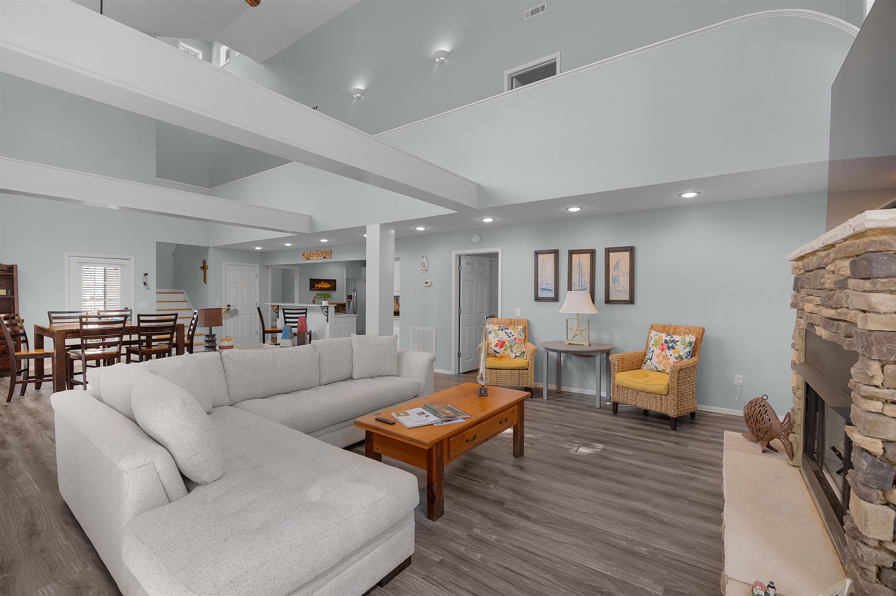 90 HARBOR VIEW CV