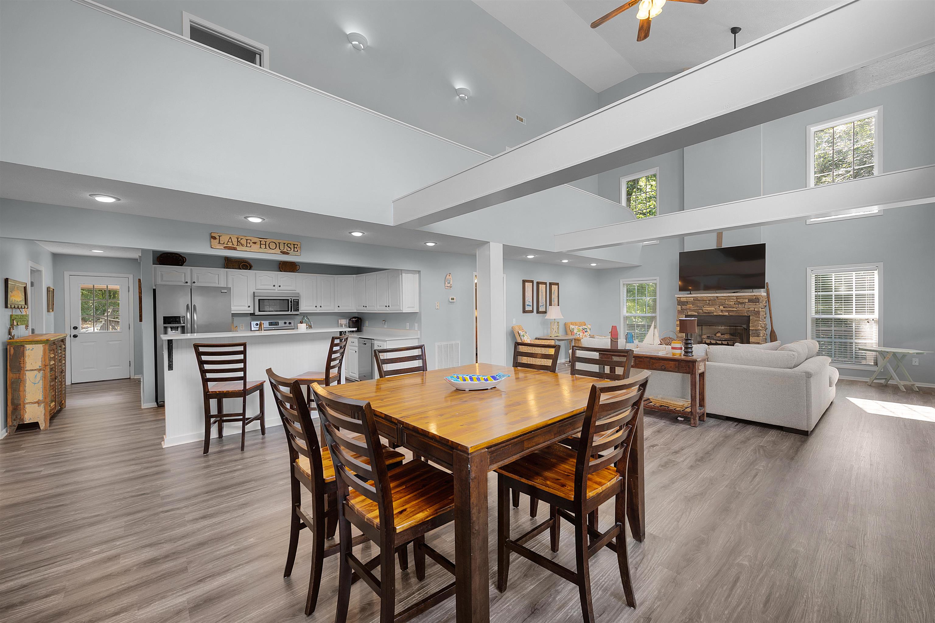 90 HARBOR VIEW CV