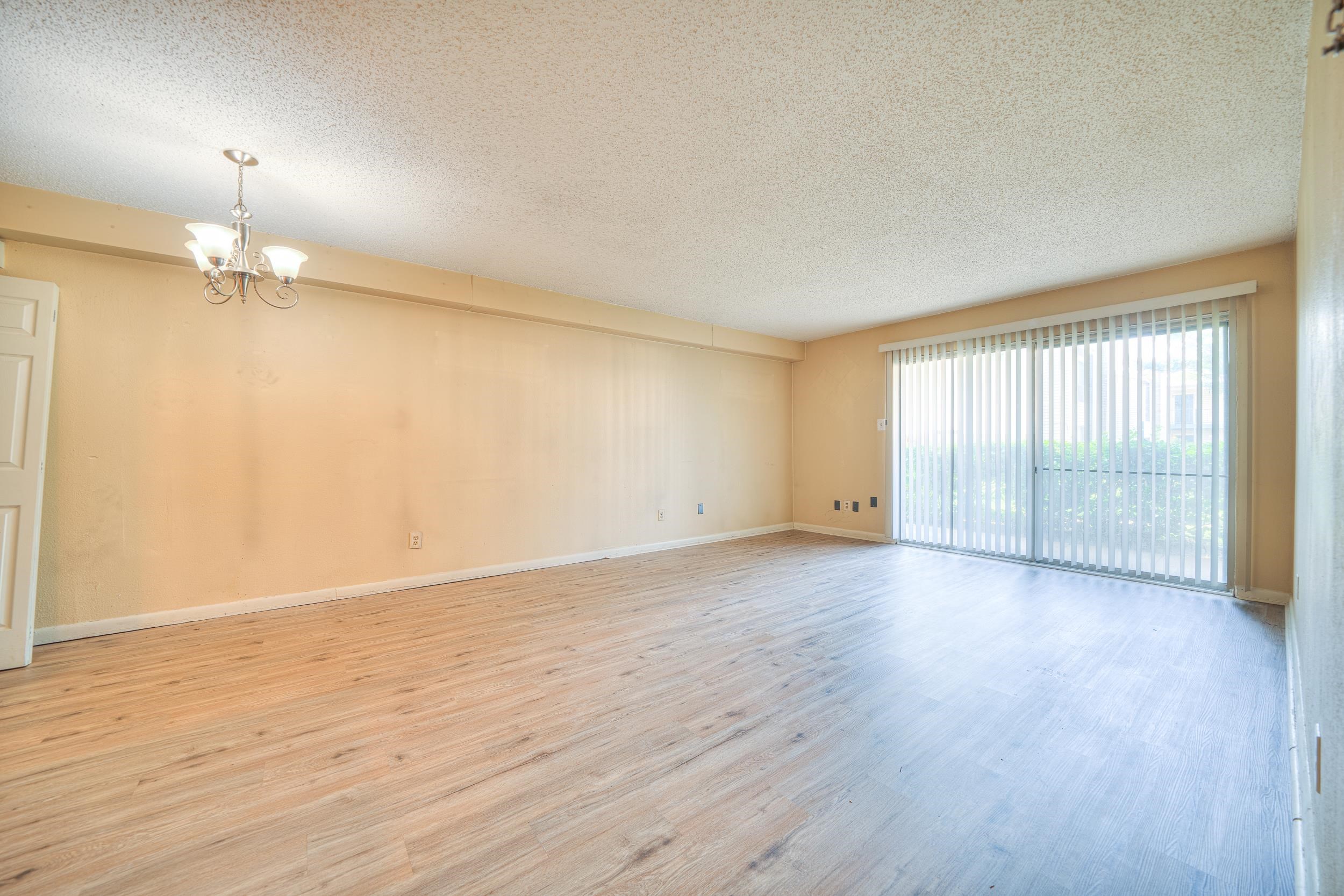 6773 QUAIL HOLLOW CT Unit: 1