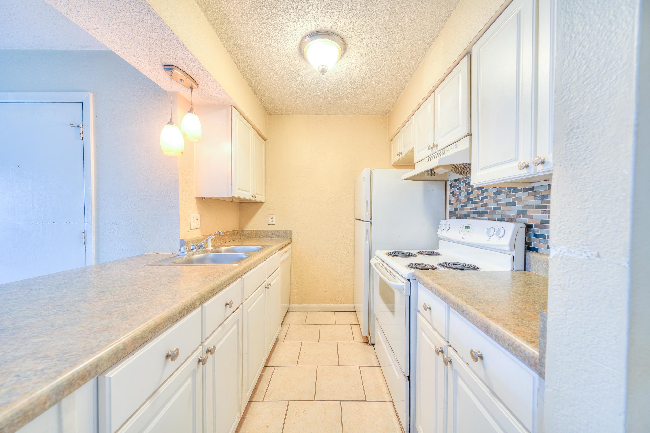 6773 QUAIL HOLLOW CT Unit: 1