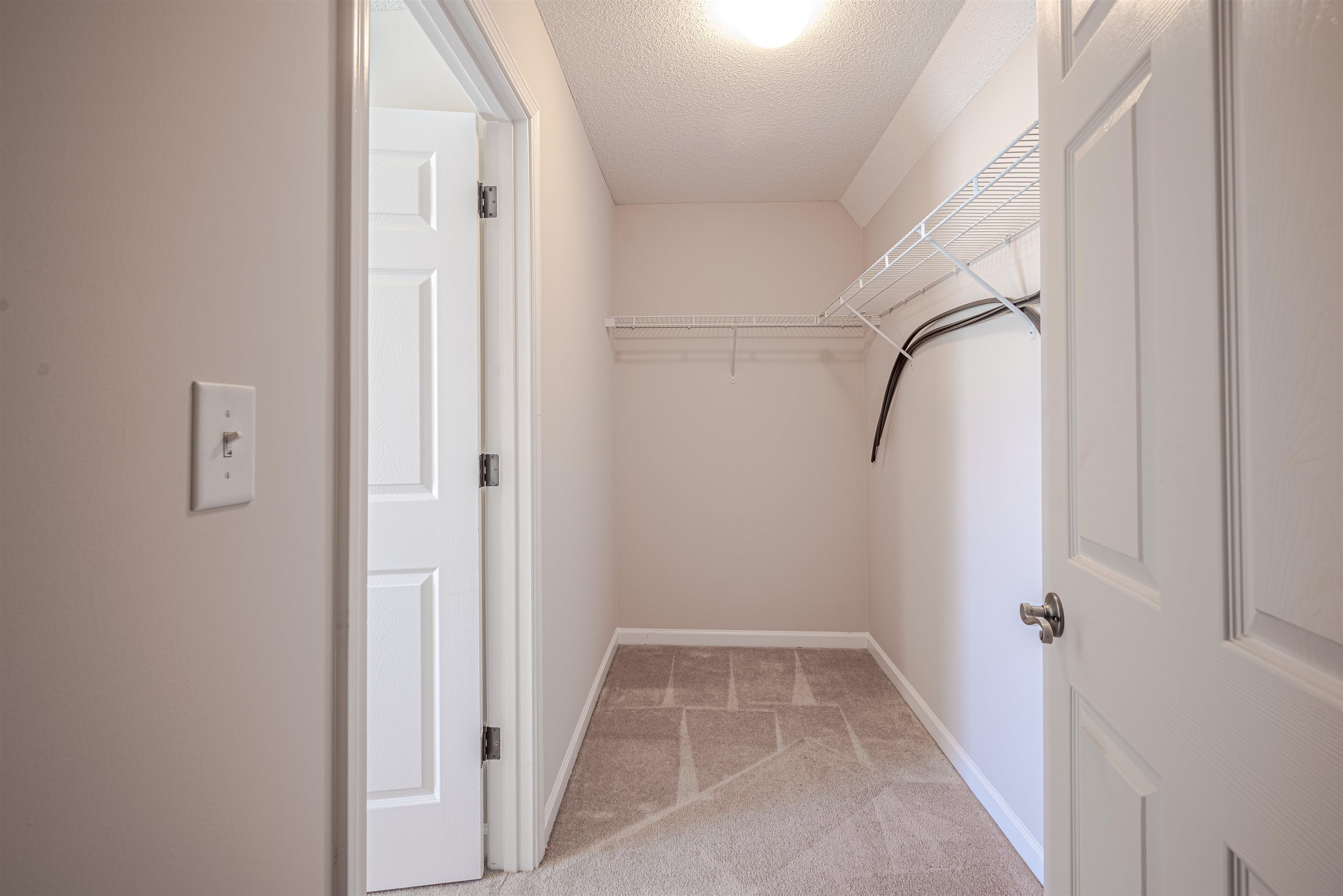 4829 FOX SPRINGS DR