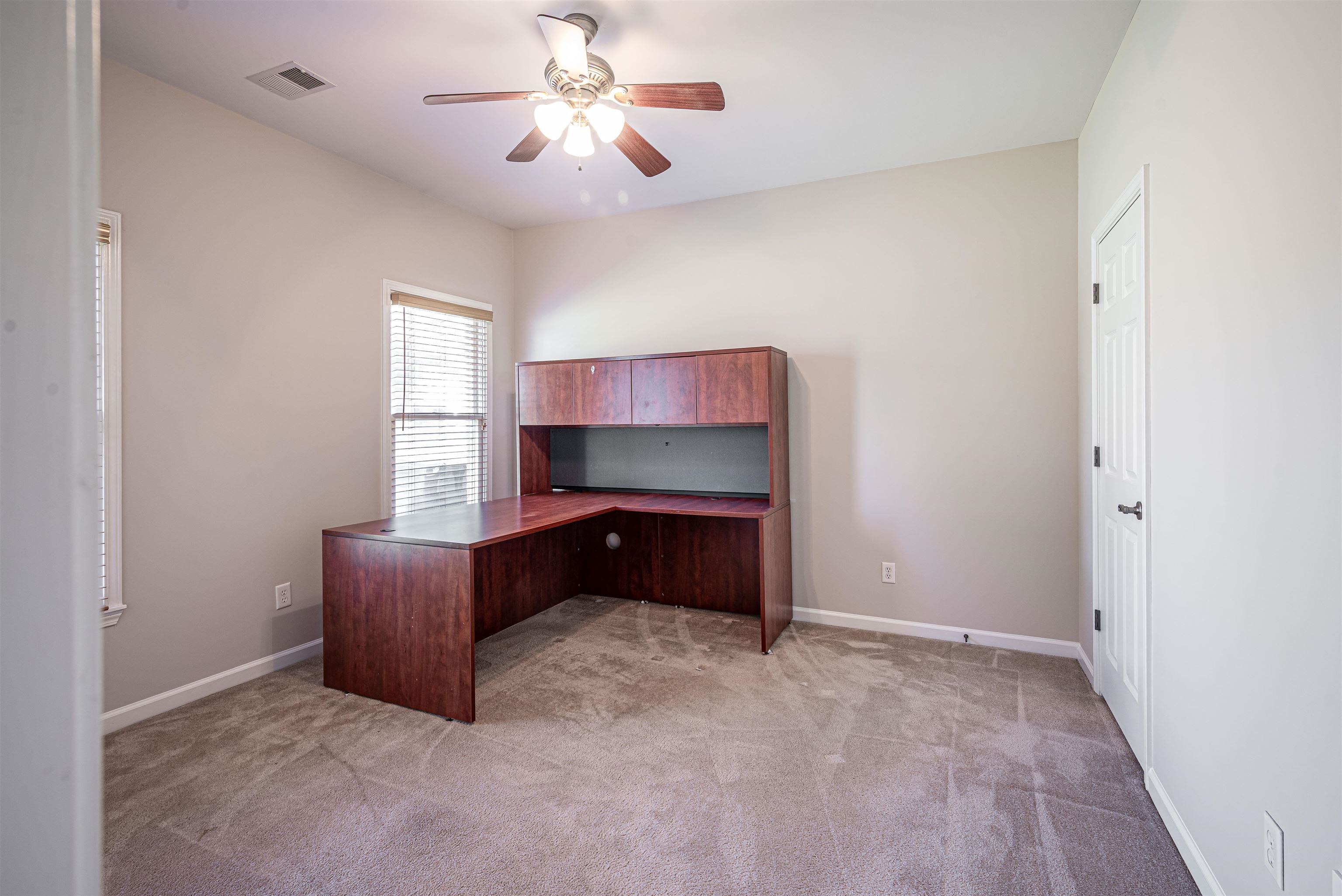 4829 FOX SPRINGS DR