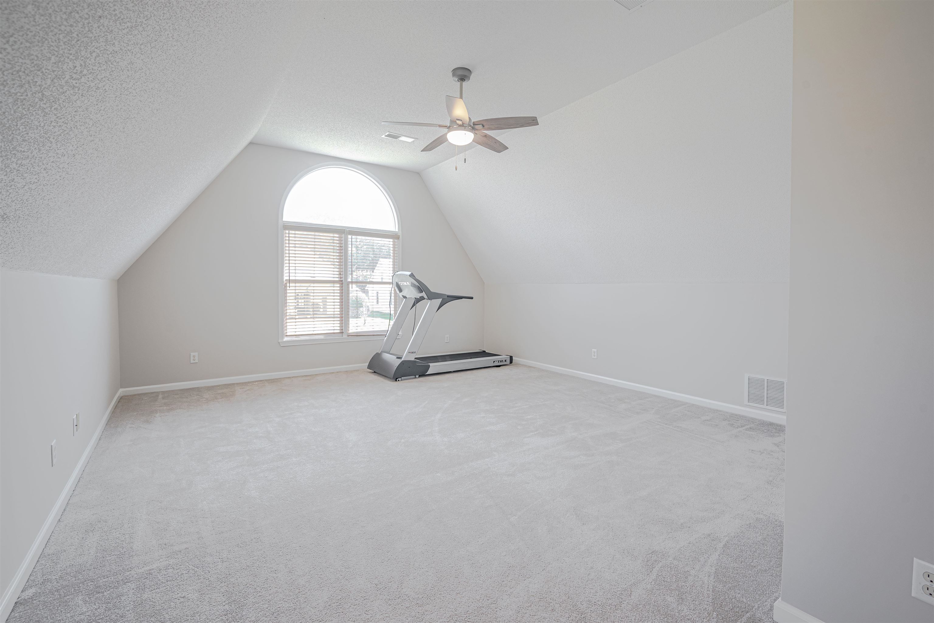 4829 FOX SPRINGS DR